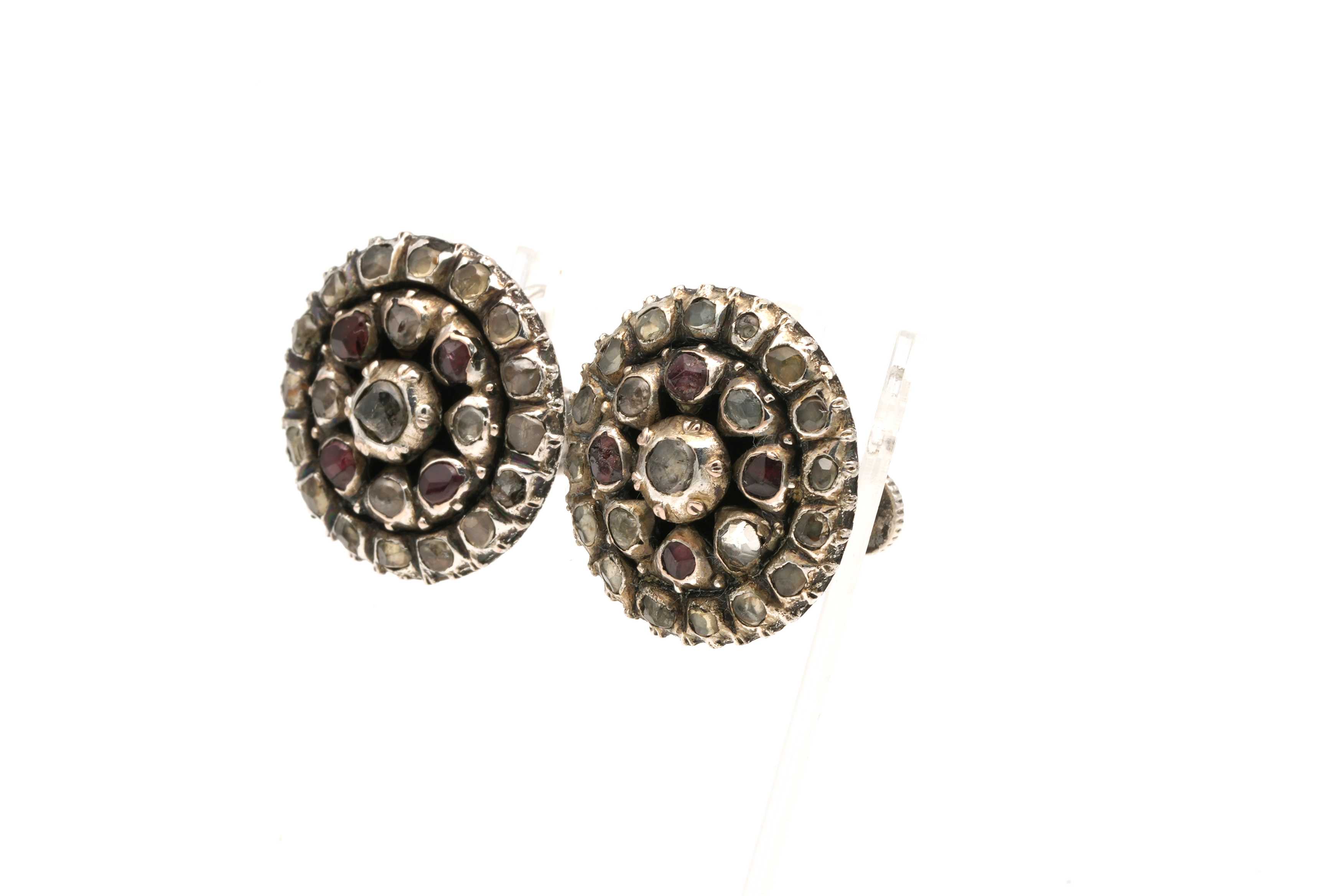 Boucles d'oreilles Napoléon III en argent serties de rubis et de diamants "taille" rose - 5