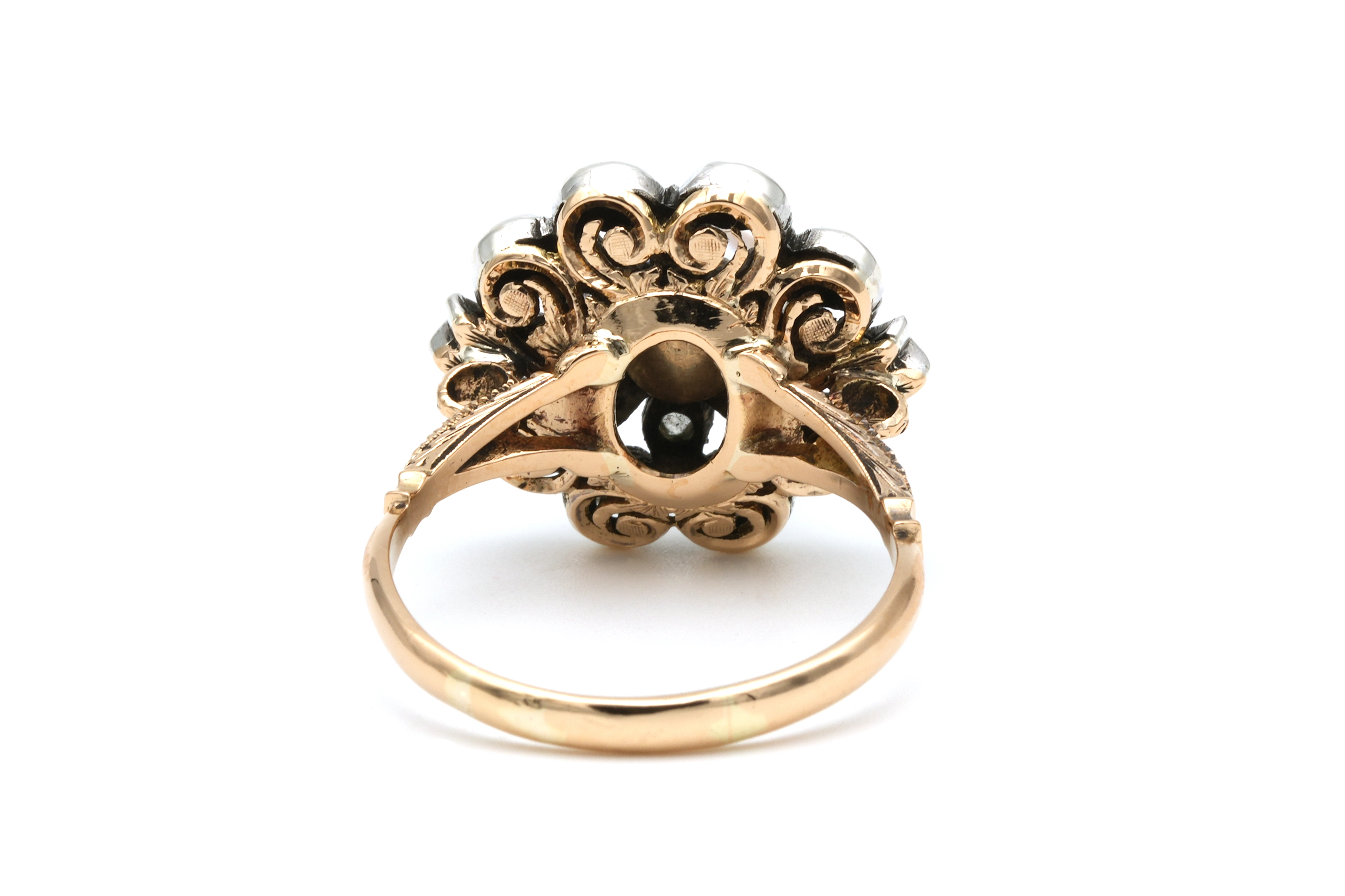 Bague Napoléon III en or jaune 18 carats et argent sertie d'une perle et de diamants "taille" rose - 4