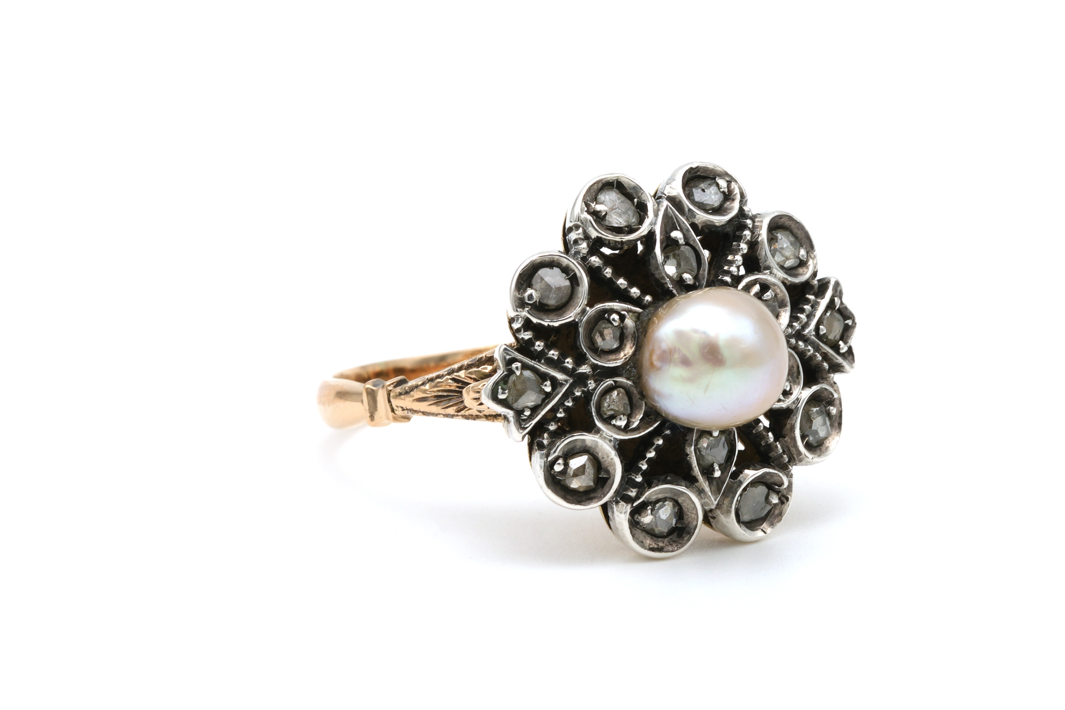 Bague Napoléon III en or jaune 18 carats et argent sertie d'une perle et de diamants "taille" rose - 6