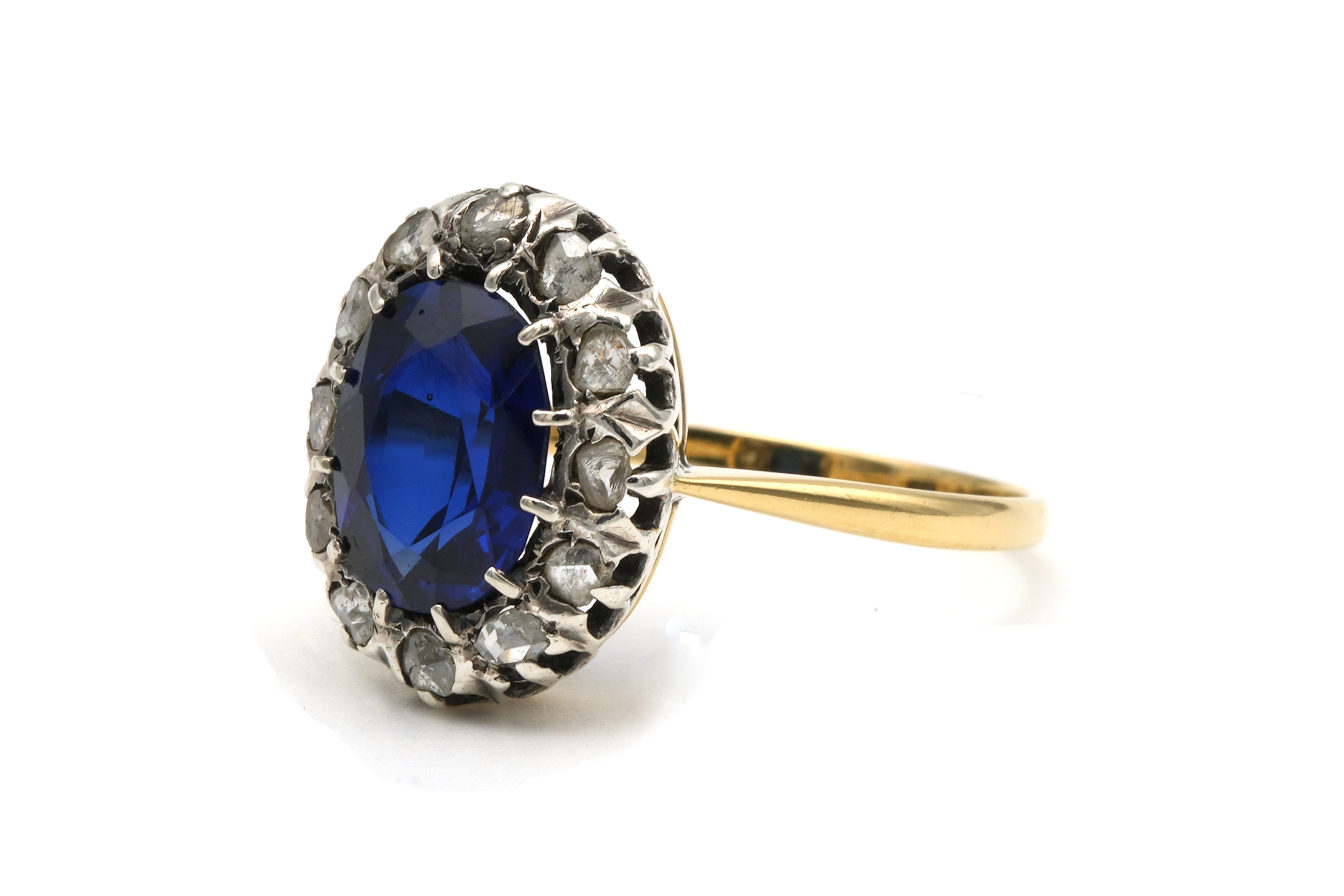 Bague Art Déco en or jaune 18 carats et argent sertie d'un saphir de synthèse et de diamants "taille" rose - 2