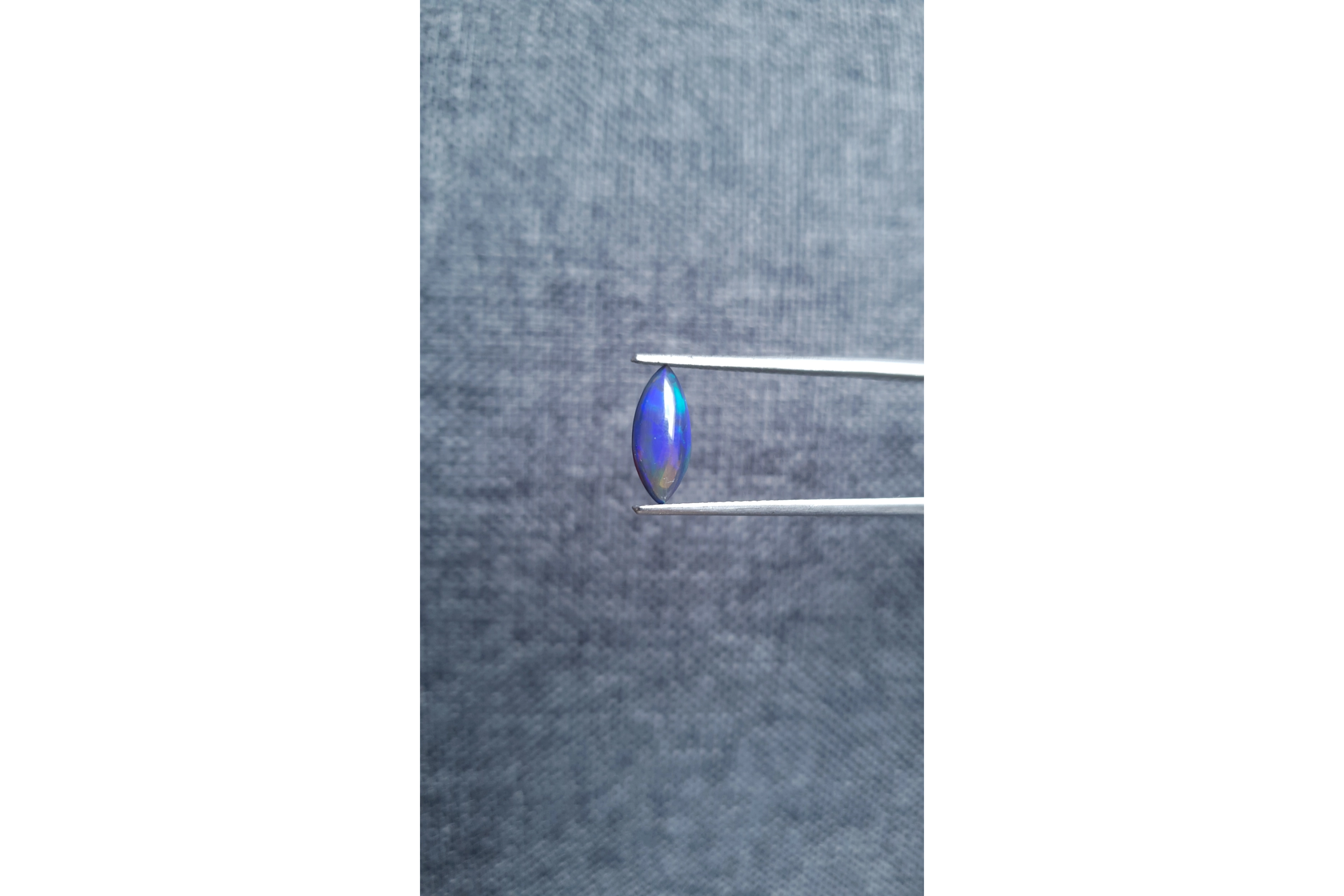 Opale noire 0.88 ct - 3