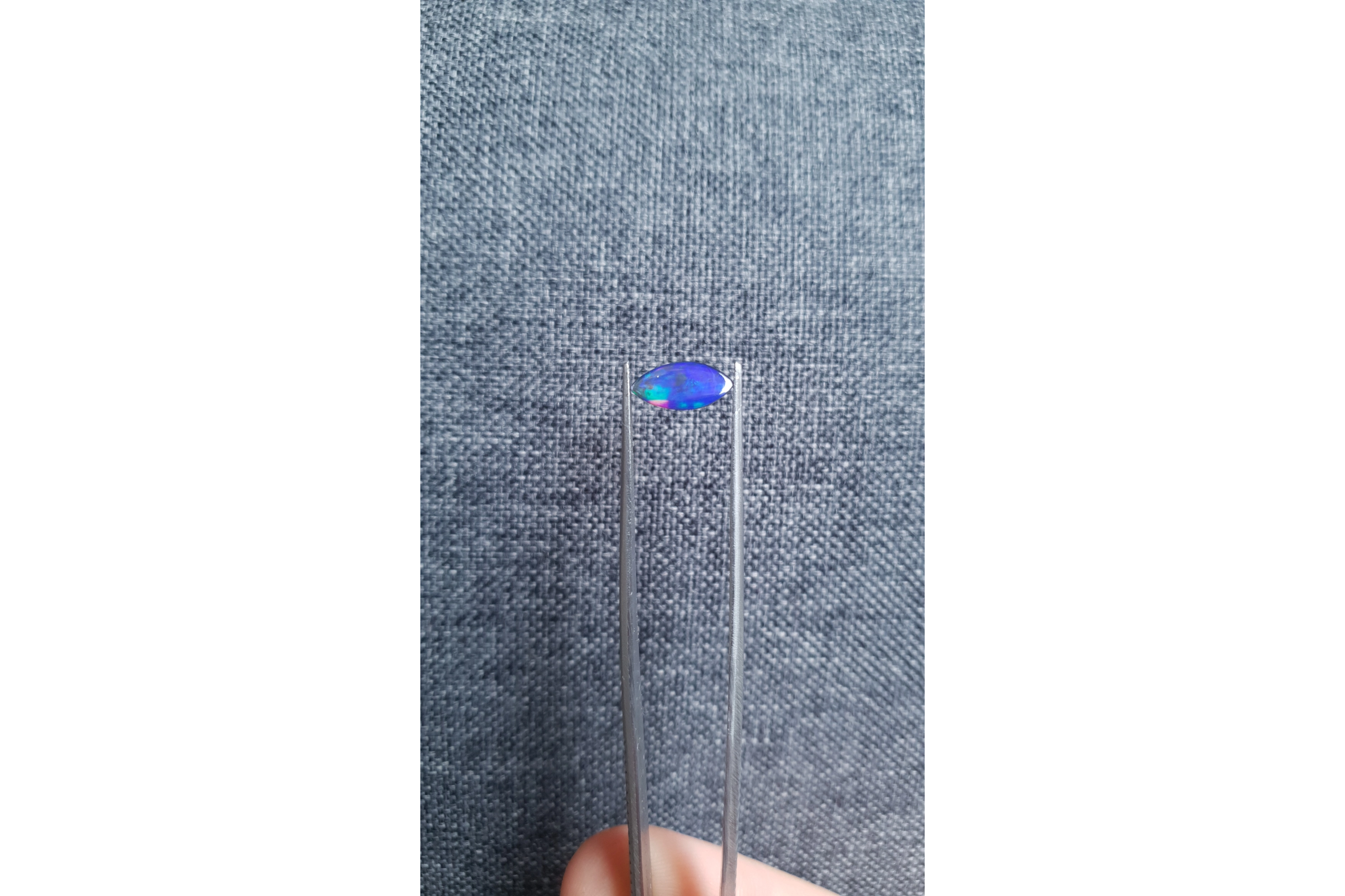Opale noire 0.88 ct - 6