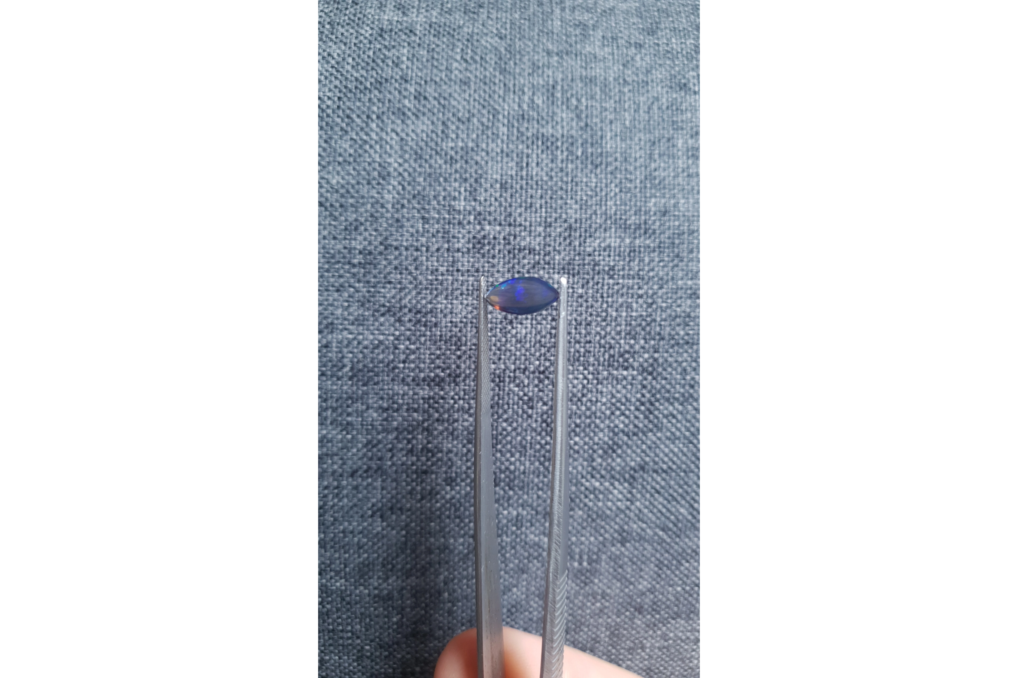 Opale noire 0.88 ct - 7