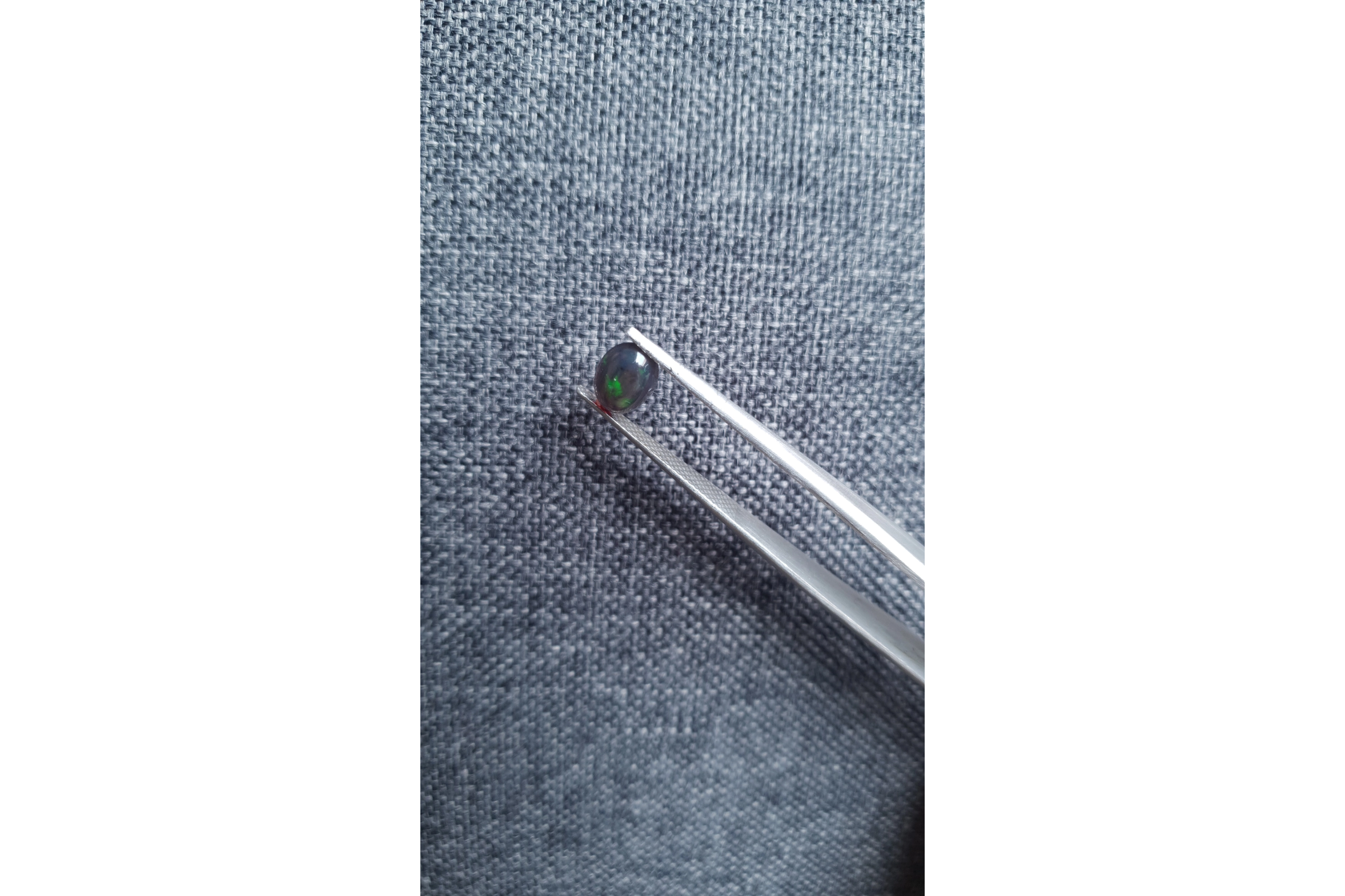 Opale noire 0.65 ct - 1