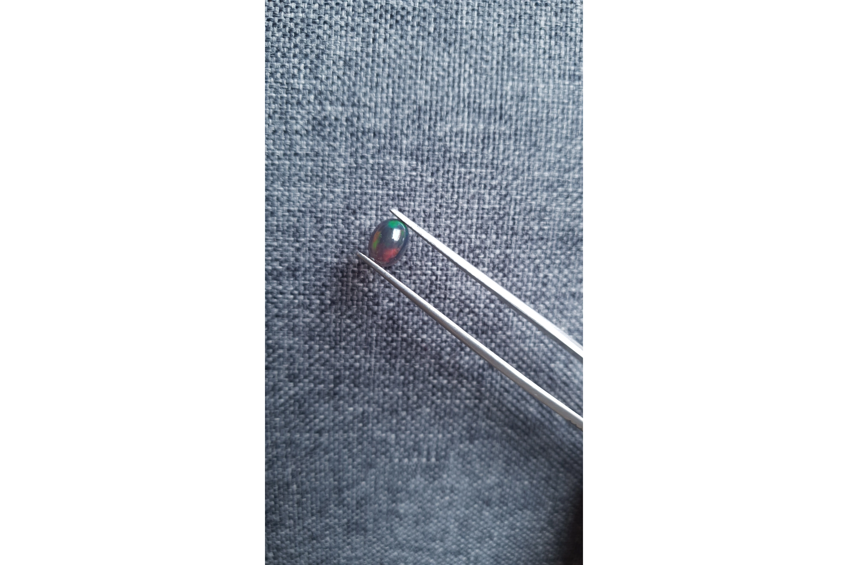 Opale noire 0.65 ct - 3