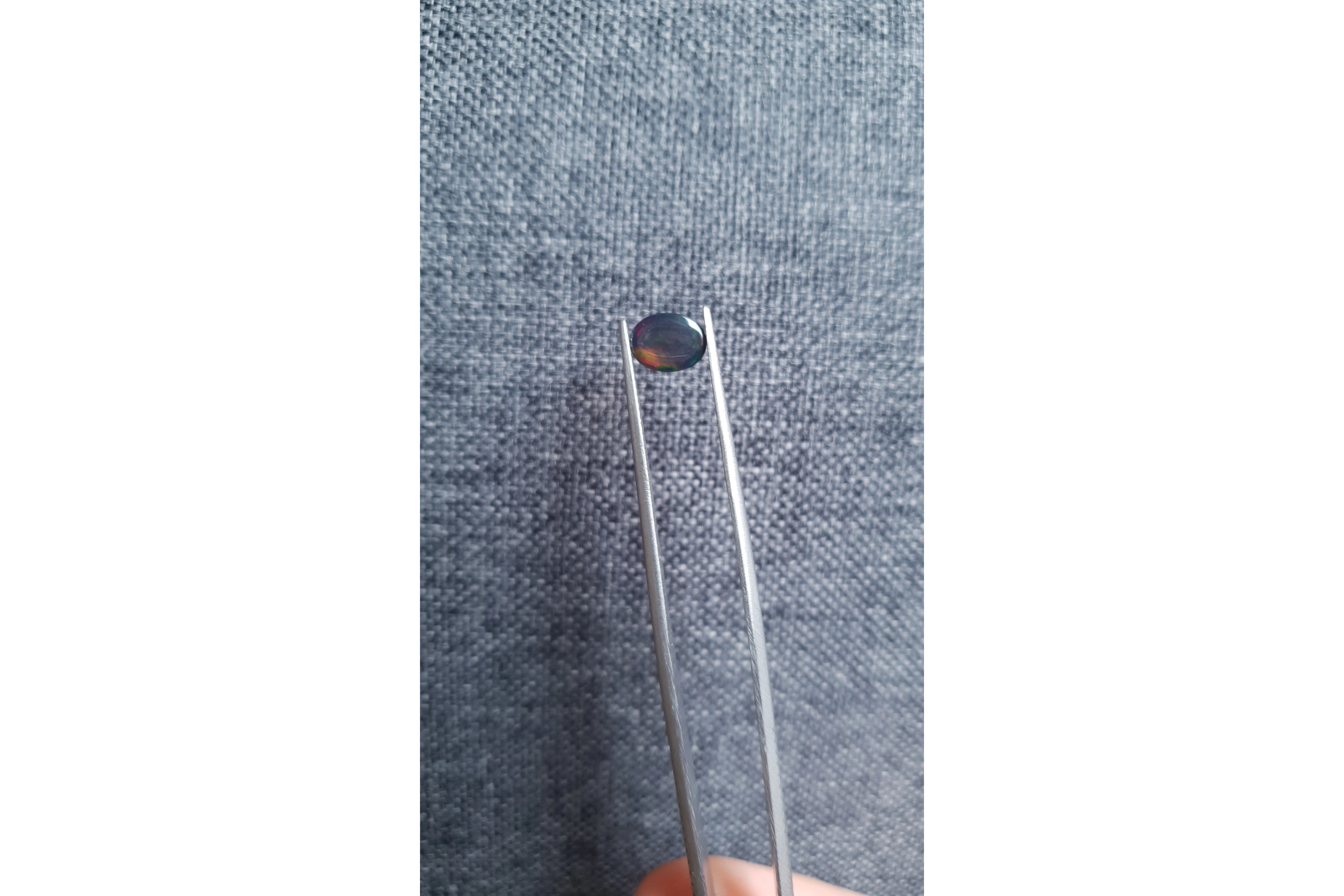 Opale noire 0.65 ct - 4
