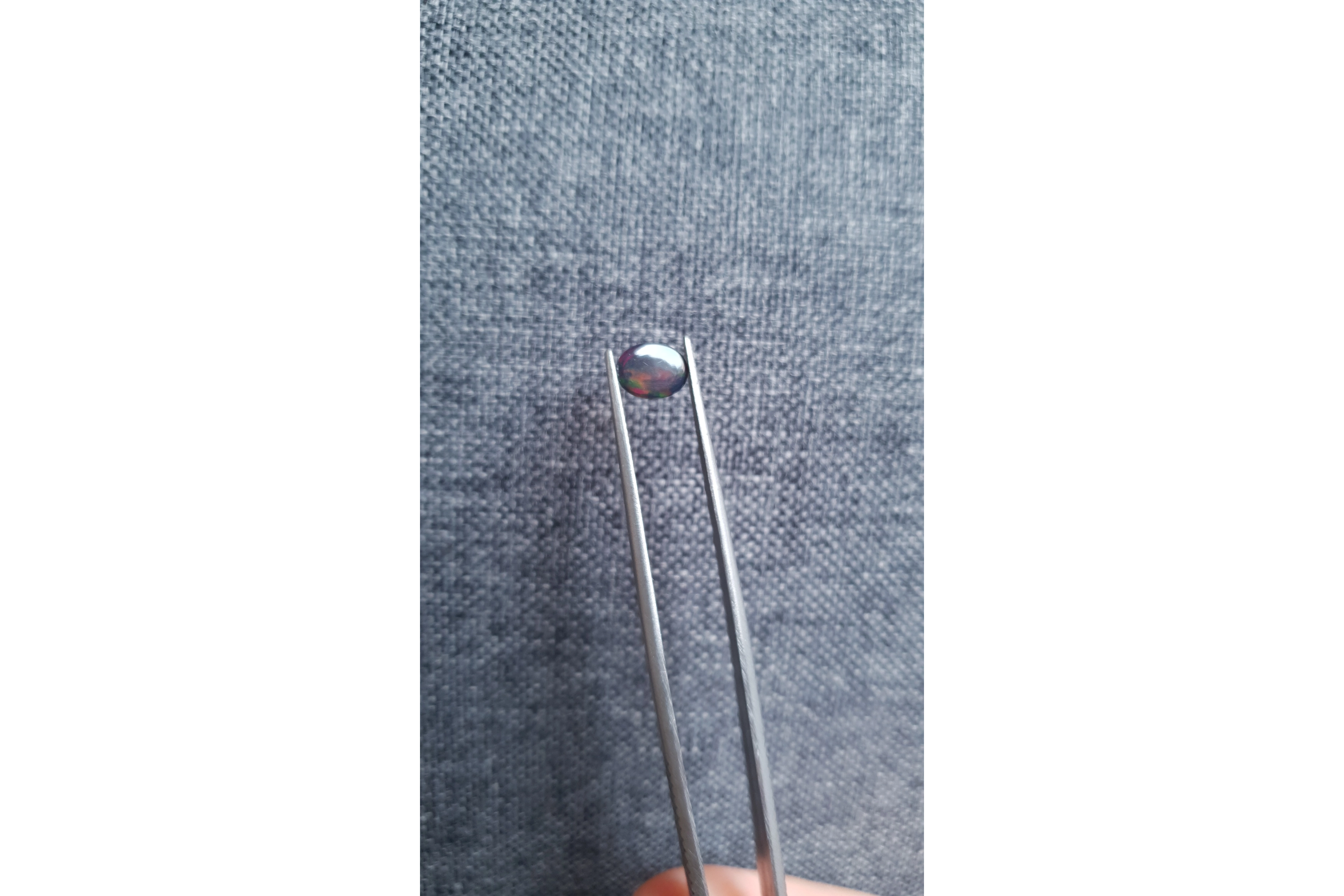 Opale noire 0.65 ct - 6