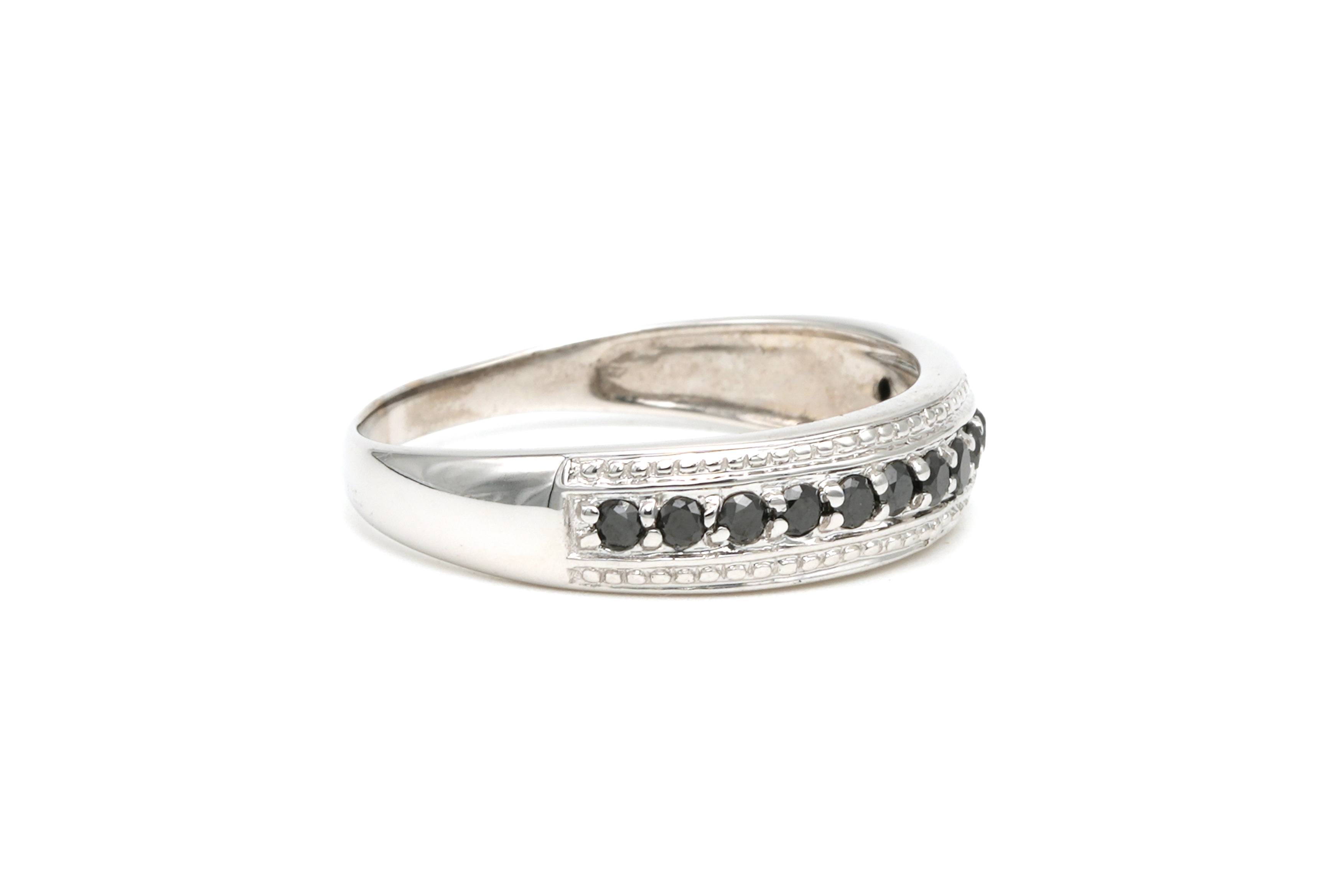 Bague contemporaine en or blanc 18 carats sertie de saphirs - 6