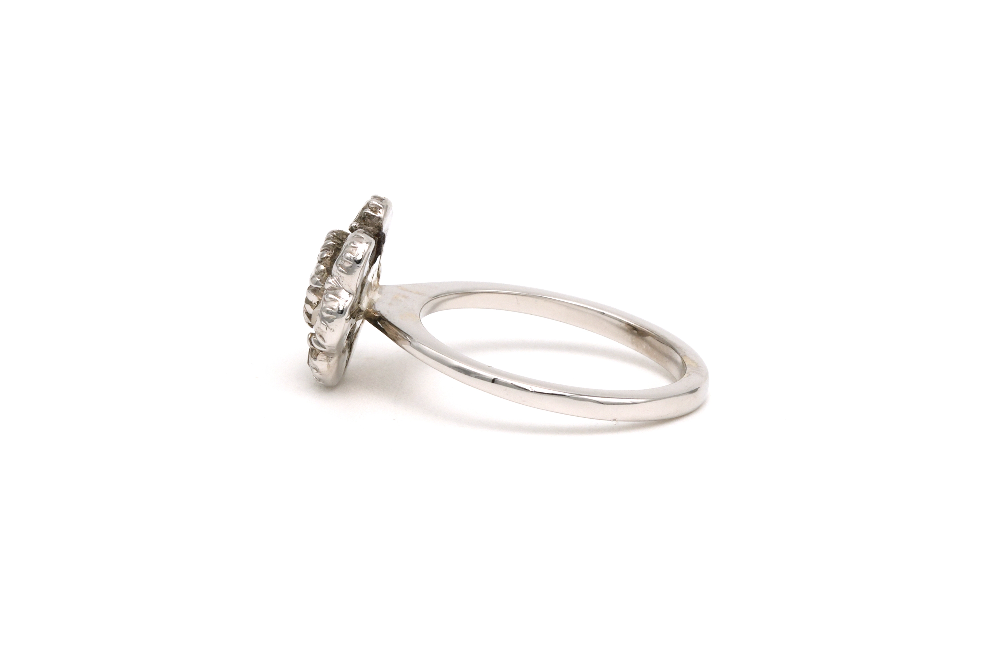 Bague Napoléon III en or blanc 18 carats et argent sertie de diamants "taille" rose - 3