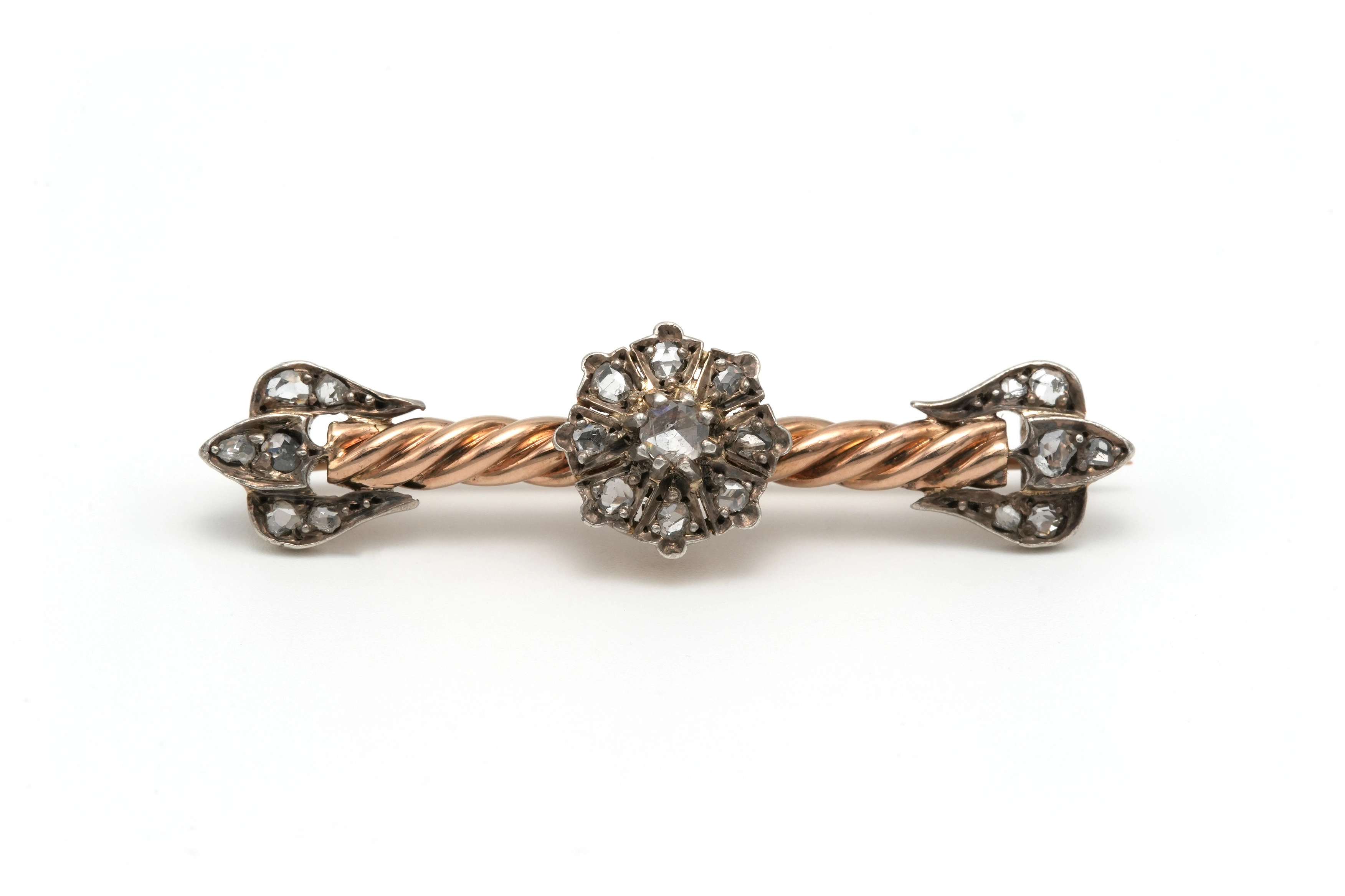 Broche Napoléon III en or jaune 18 carats et argent sertie de diamants "taille" rose - 1