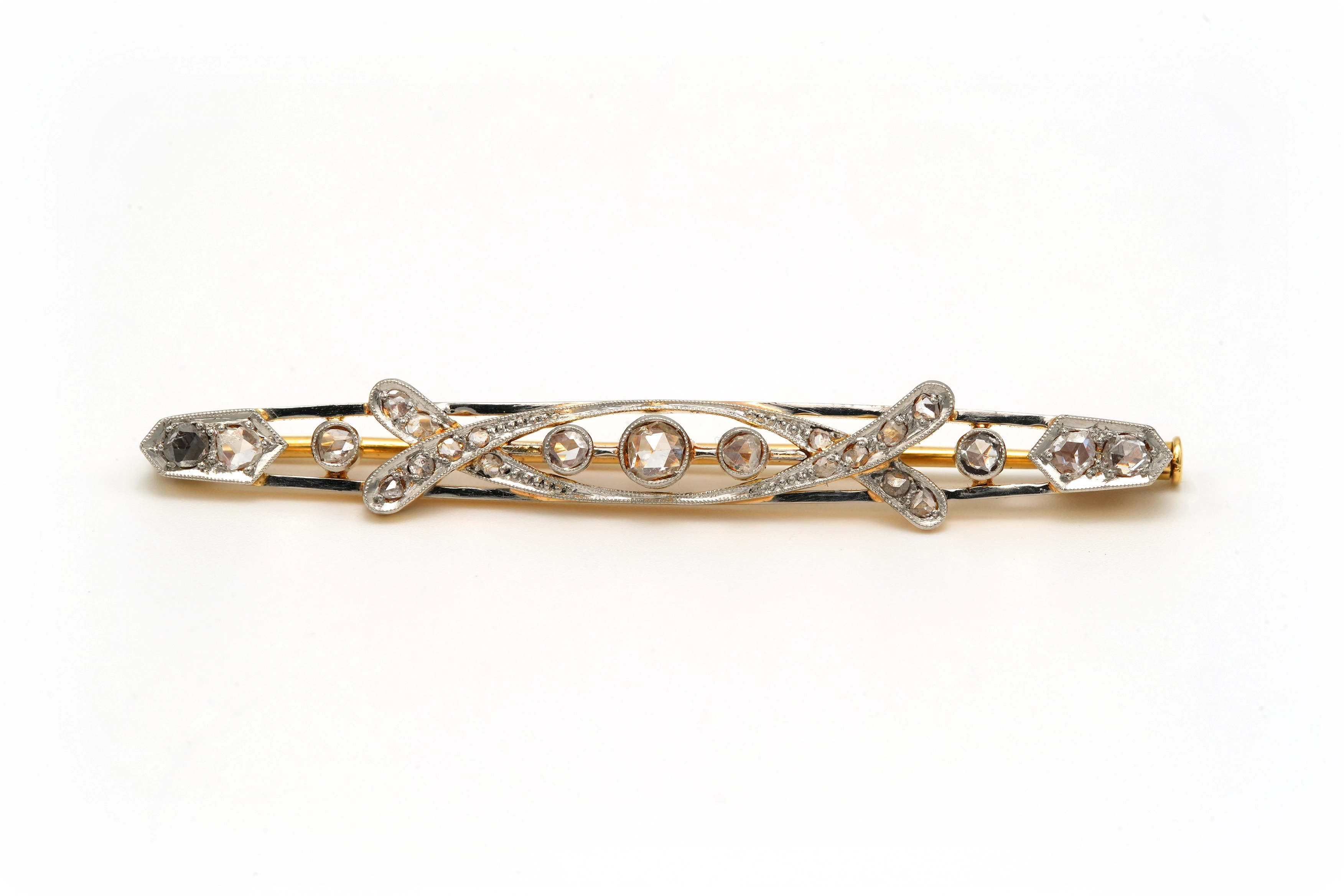 Broche Art déco en or blanc et jaune 18 carats sertie de diamants - - 1