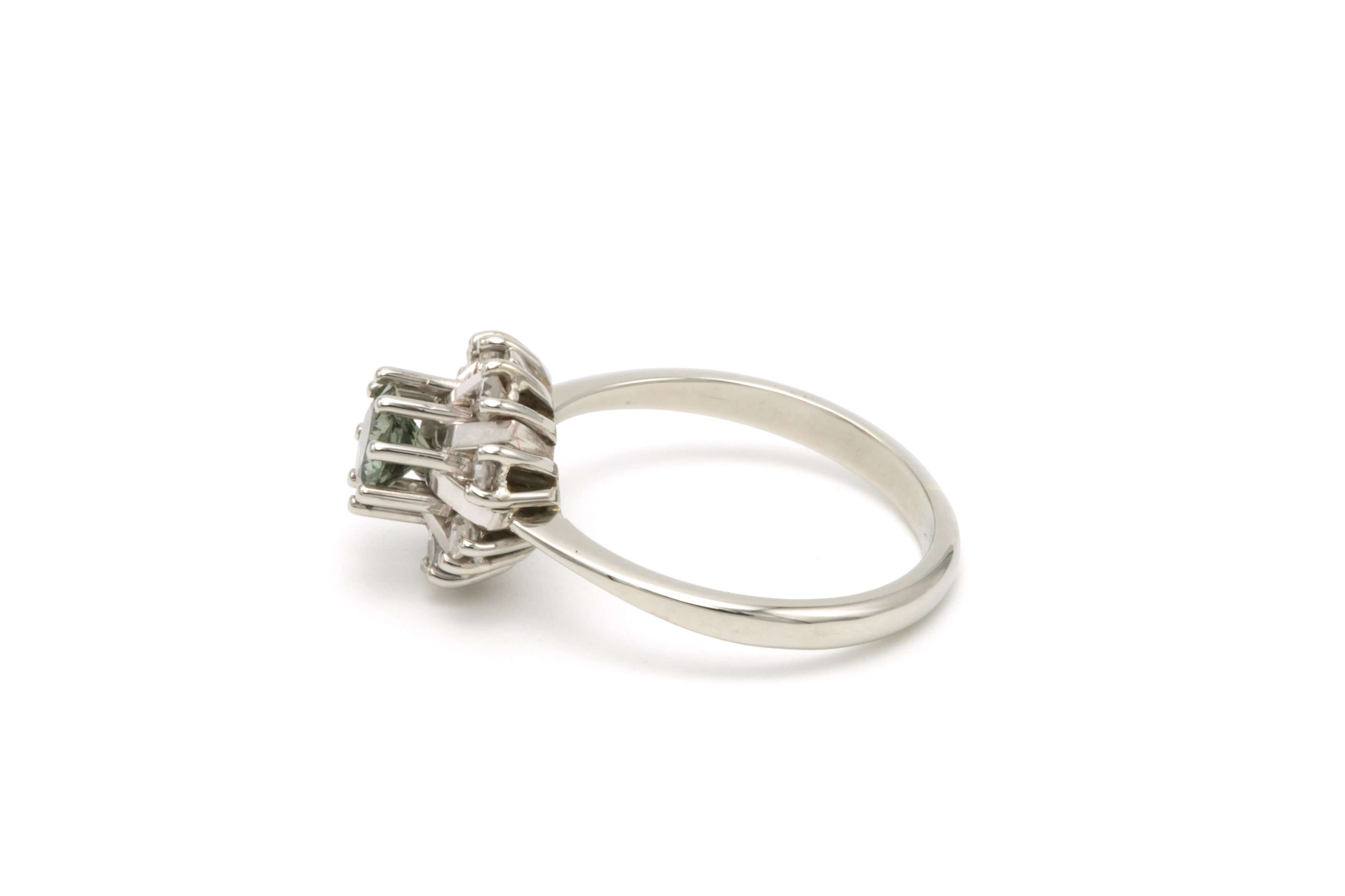 Bague Années 50 en or blanc 18 carats sertie d'une tourmaline et de diamants "taille" 8/8 - 3
