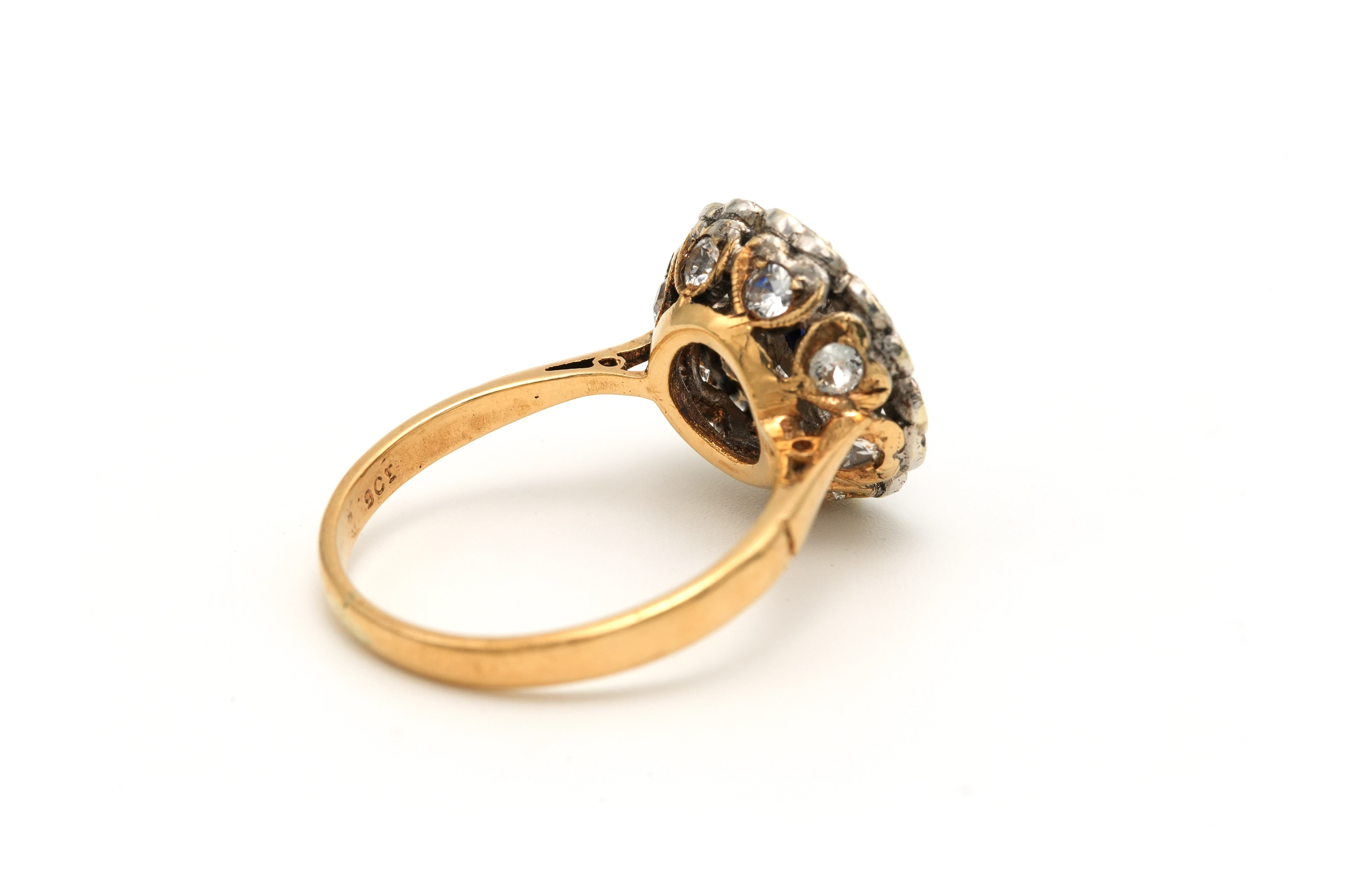 Bague contemporaine en or jaune et blanc 9 carats sertie d'un saphir de synthèse et de zirconium - 5