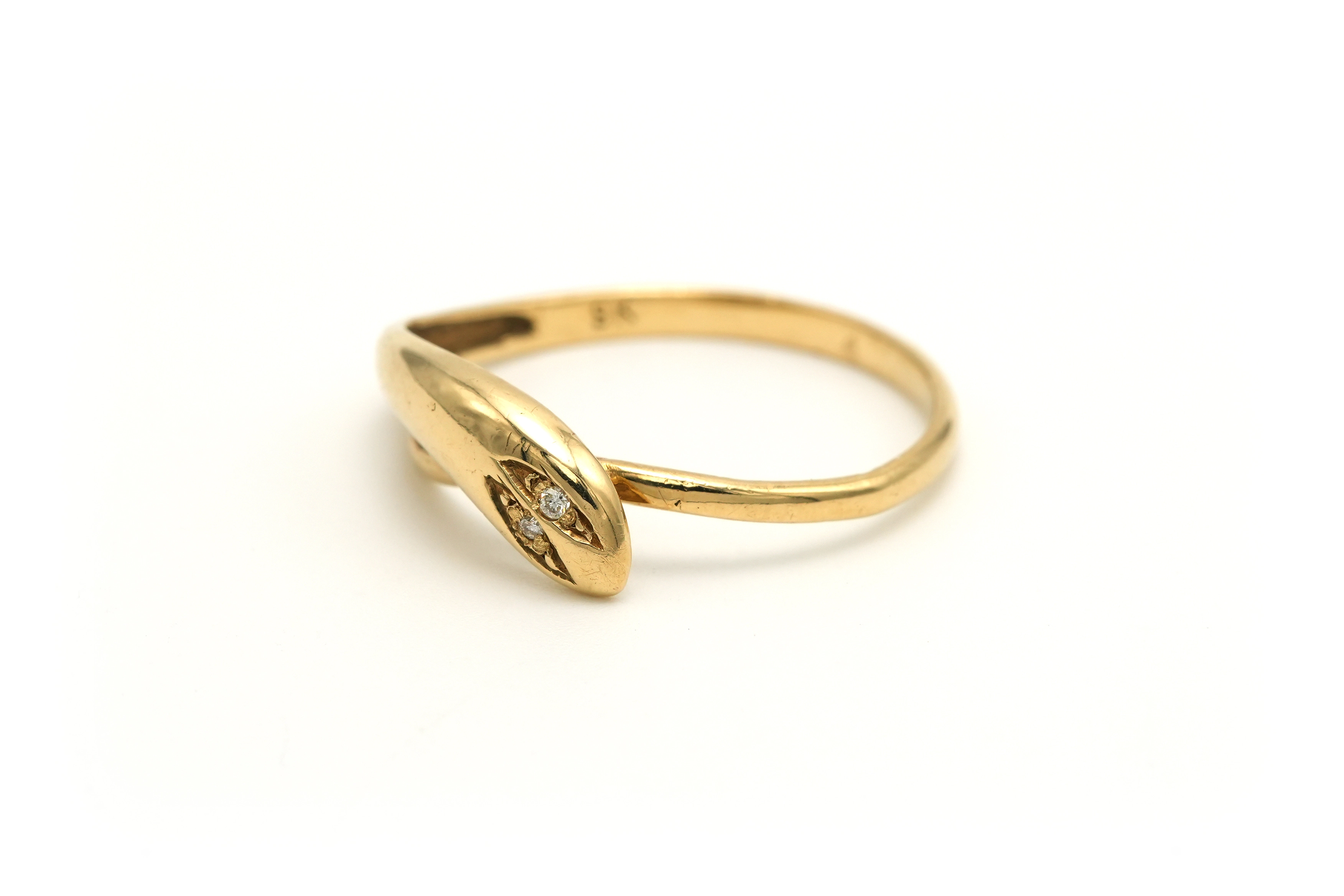 Bague contemporaine en or jaune 9 carats sertie de diamants - - 2