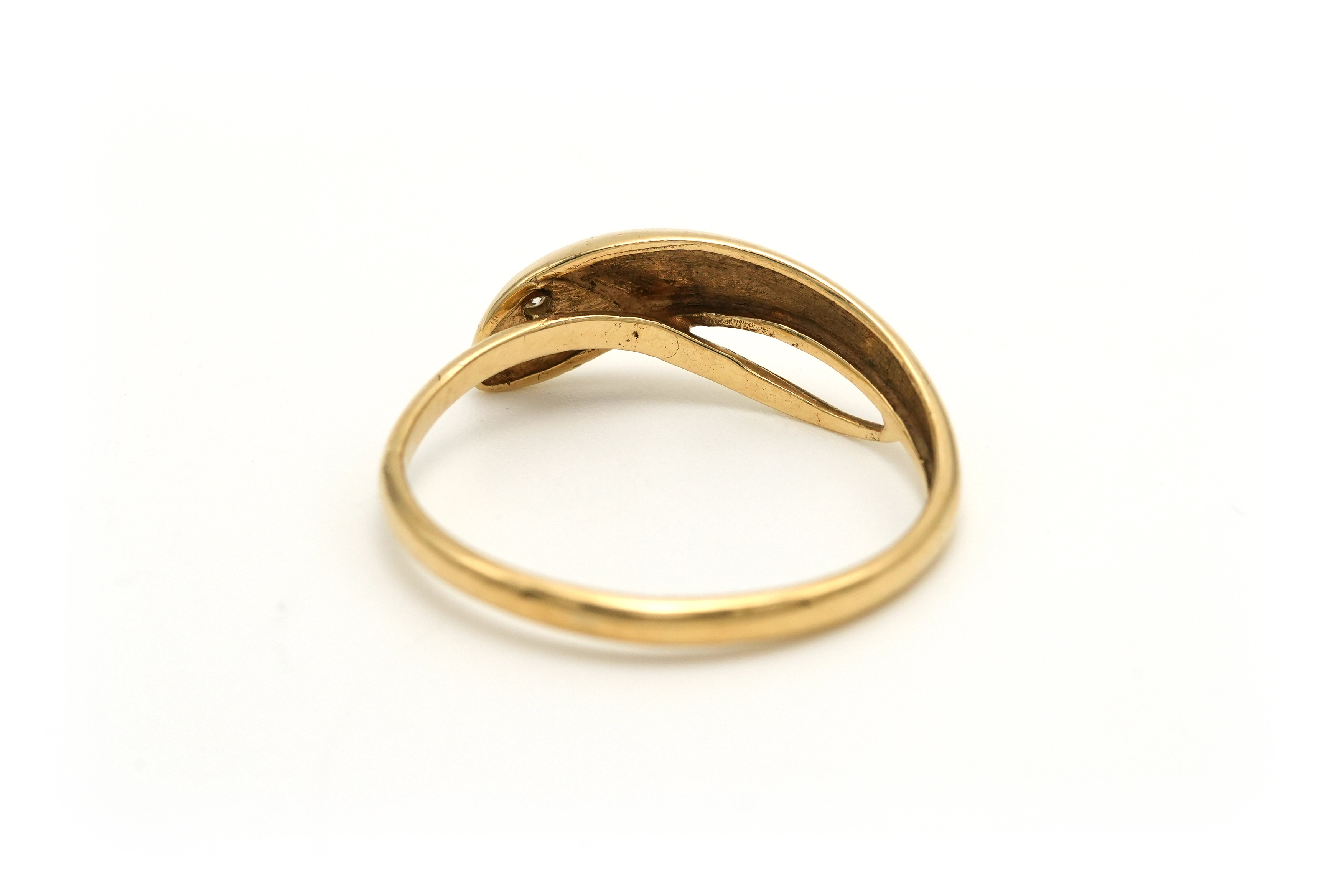 Bague contemporaine en or jaune 9 carats sertie de diamants - 4