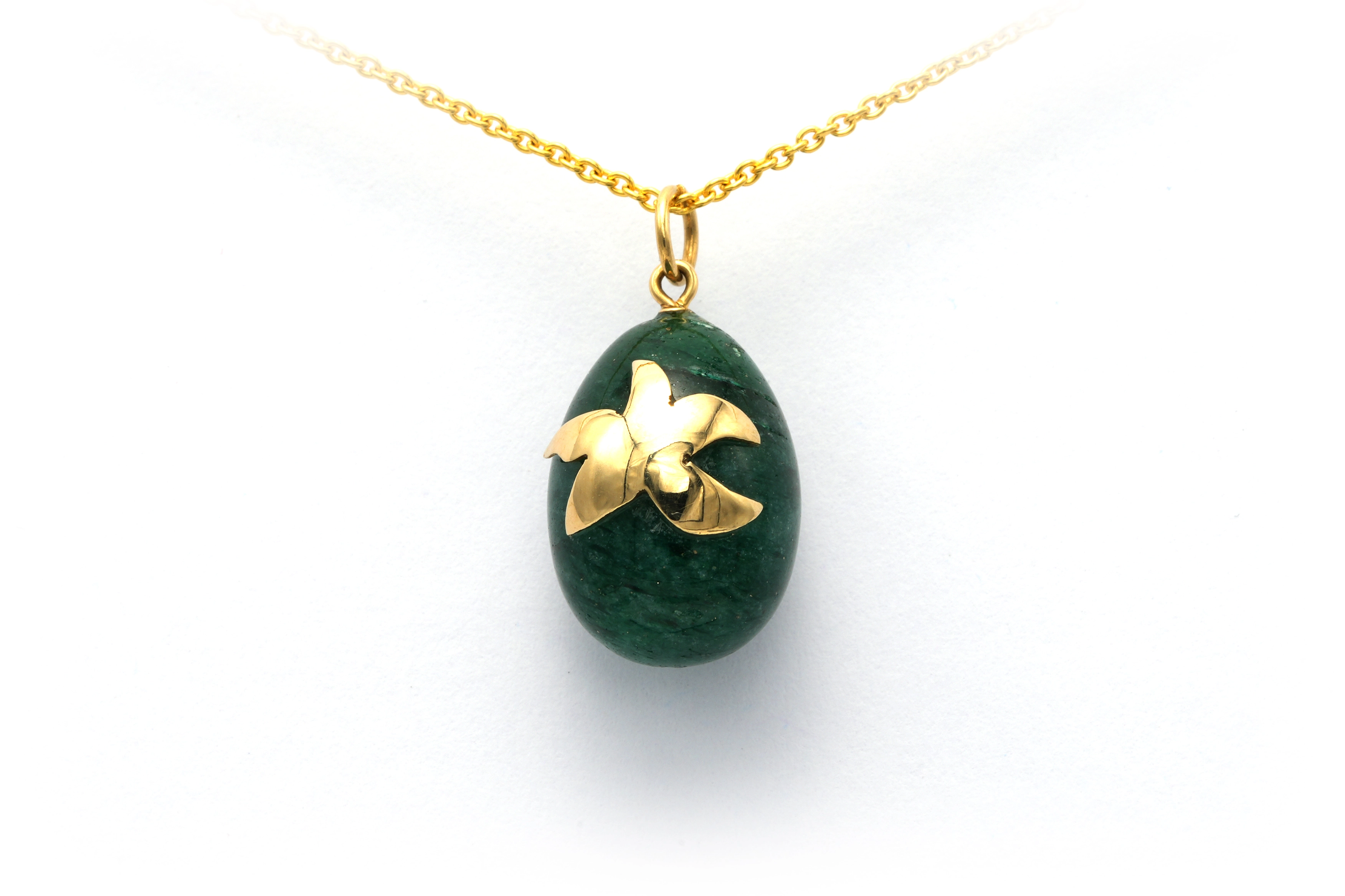 Pendentif contemporain en or jaune 18 carats serti d'une aventurine - 1