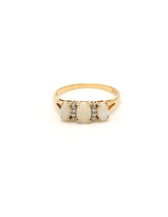 Bague contemporaine en or jaune 9 carats sertie d'opales et de diamants - - 1