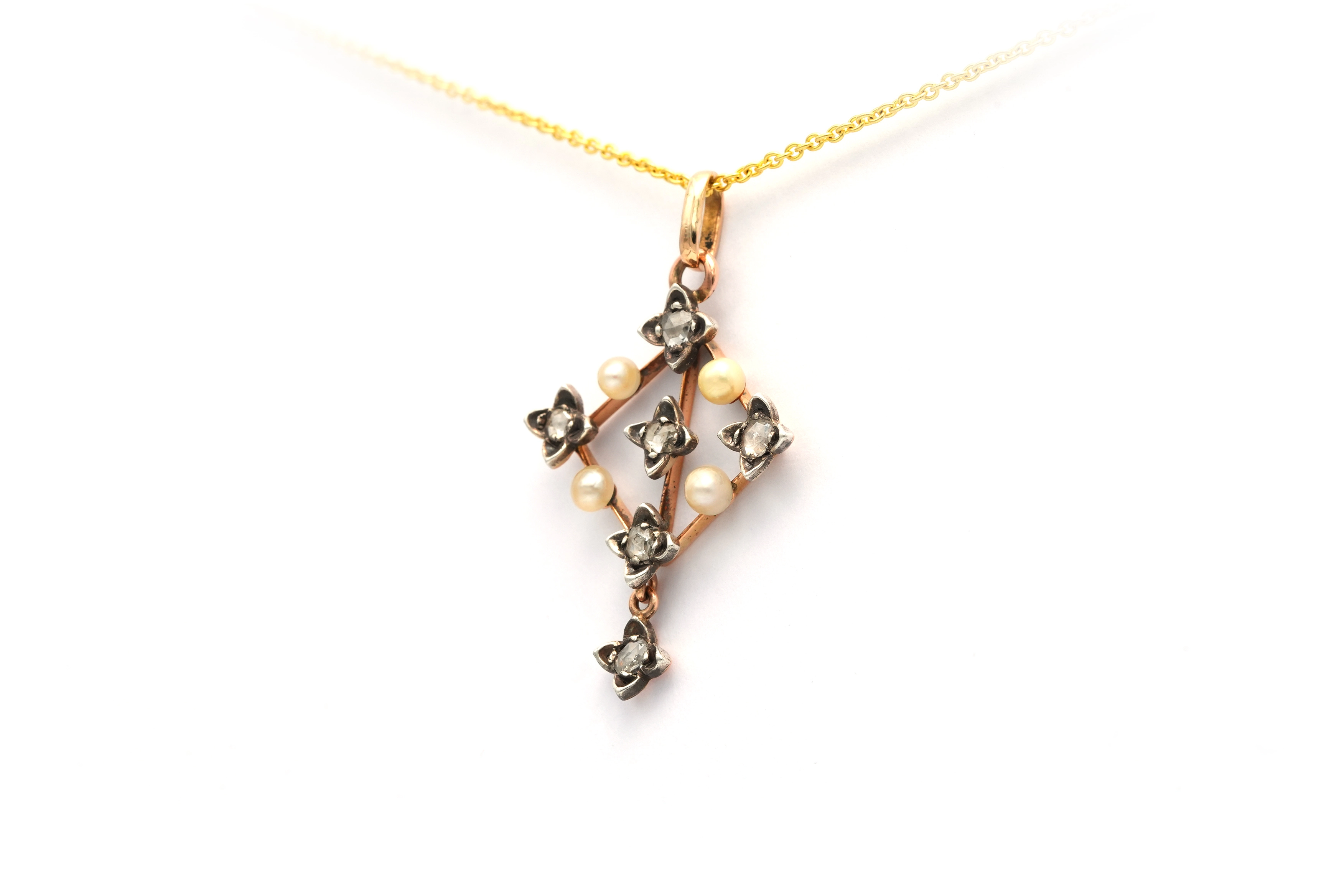 Pendentif Art Nouveau en or jaune et blanc 18 carats serti de perles et de diamants " taille rose" - 2