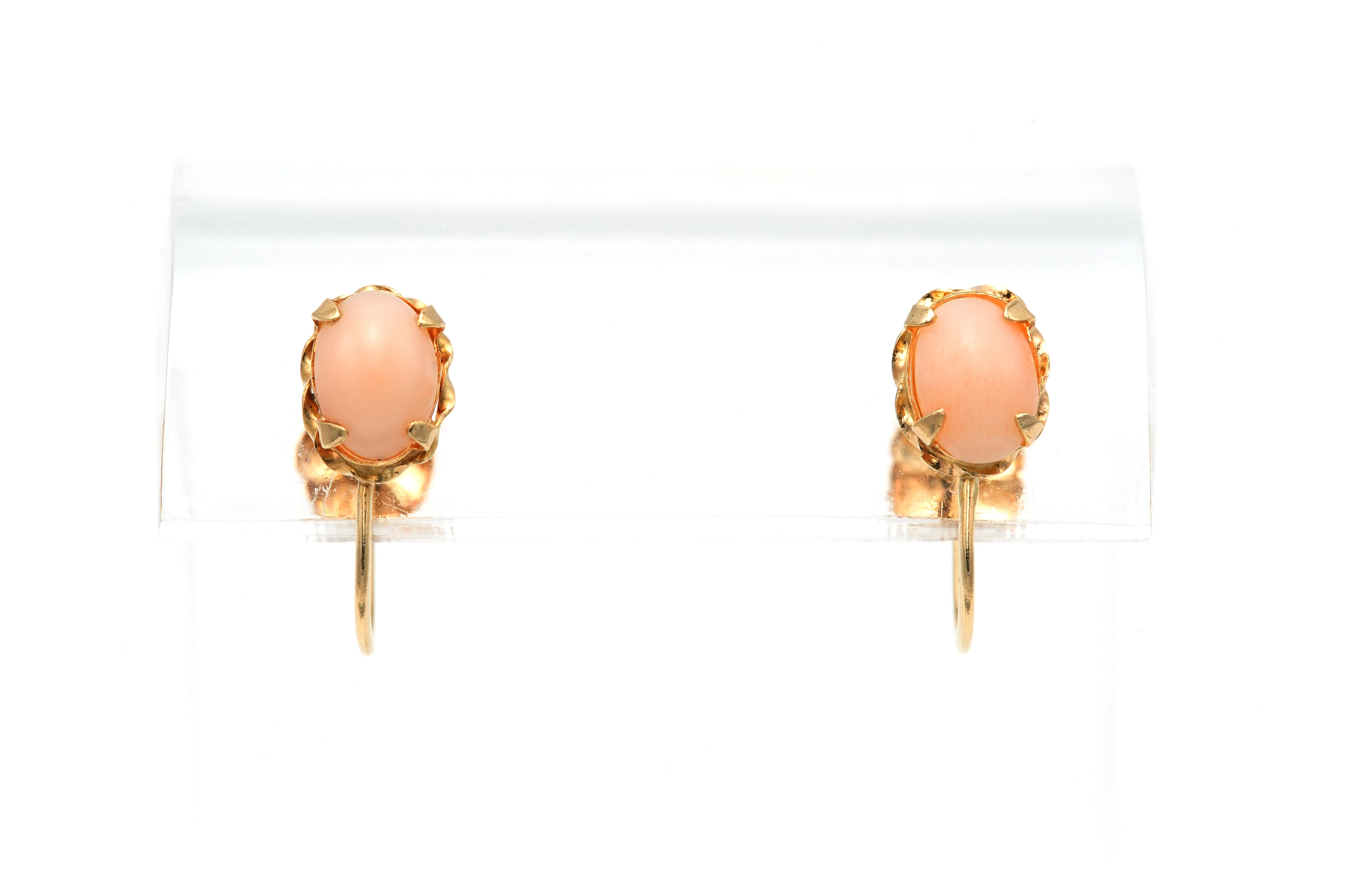 Boucles d'oreilles contemporaines en or jaune 14 carats serties de corail - 3