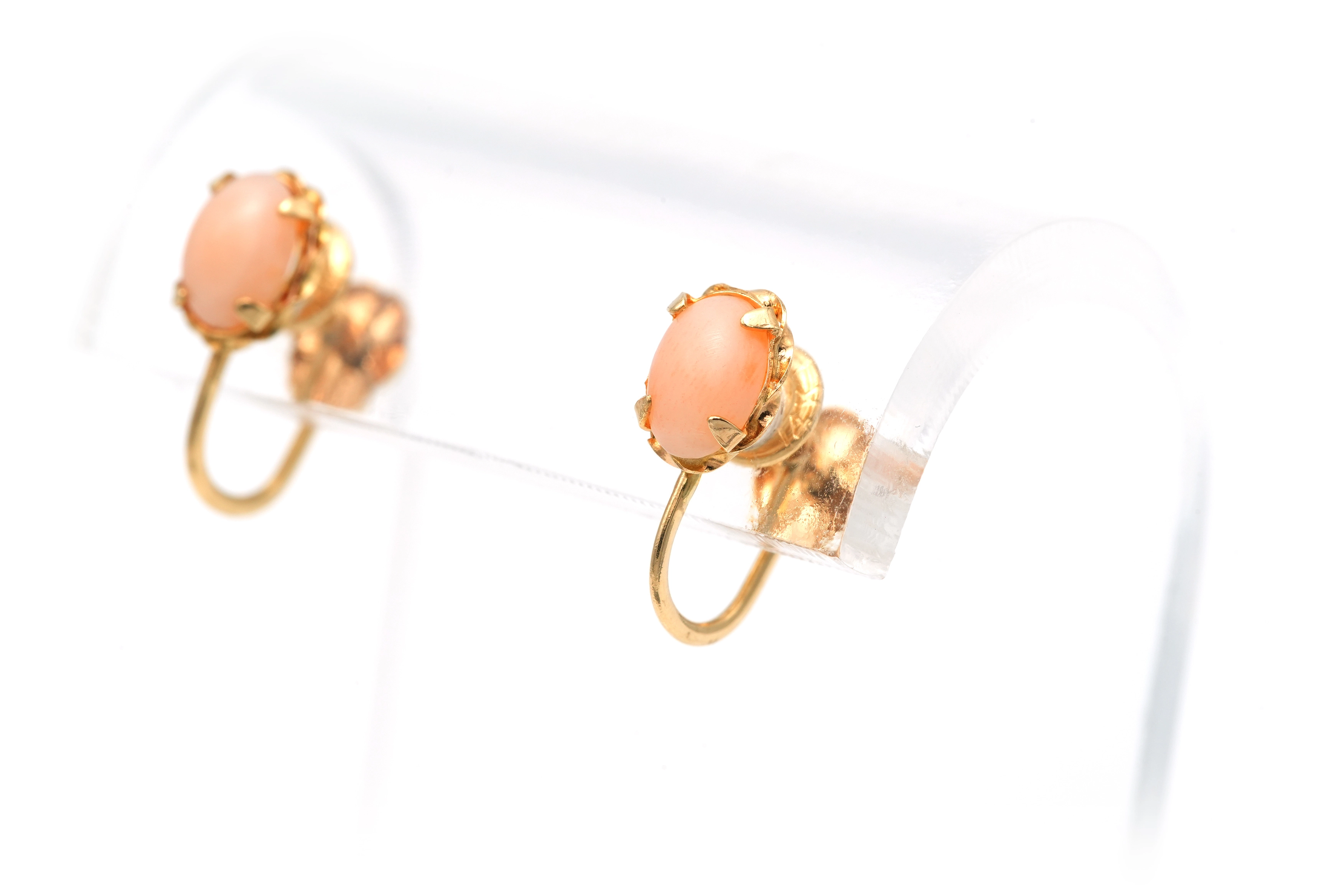 Boucles d'oreilles contemporaines en or jaune 14 carats serties de corail - 4
