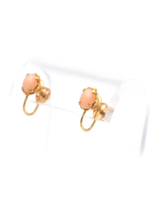 Boucles d'oreilles contemporaines en or jaune 14 carats serties de corail - 4