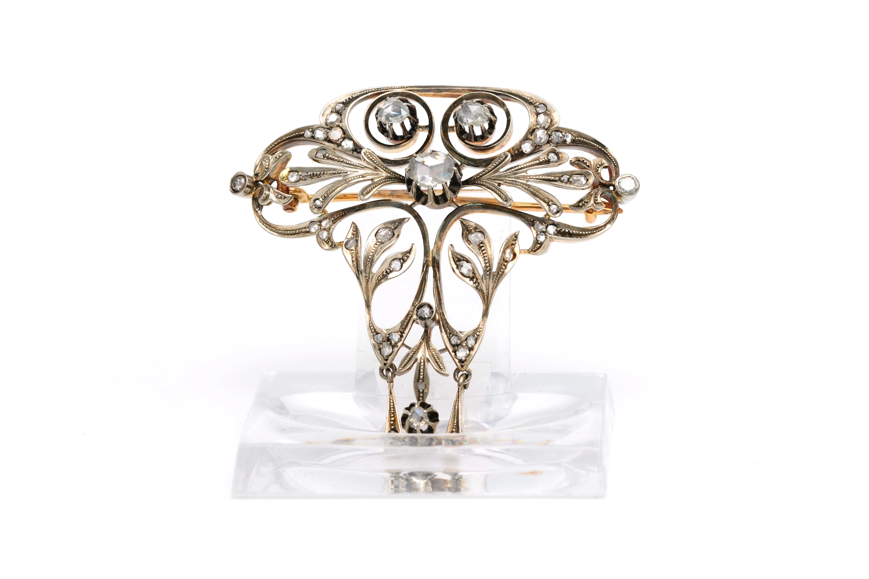 Broche Art Nouveau en or jaune 18 carats et argent sertie de diamants "taille" rose - 1