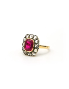 Bague Art Déco en or jaune 18 carats sertie d'un rubis de synthèse et de diamants "taille" rose - 2