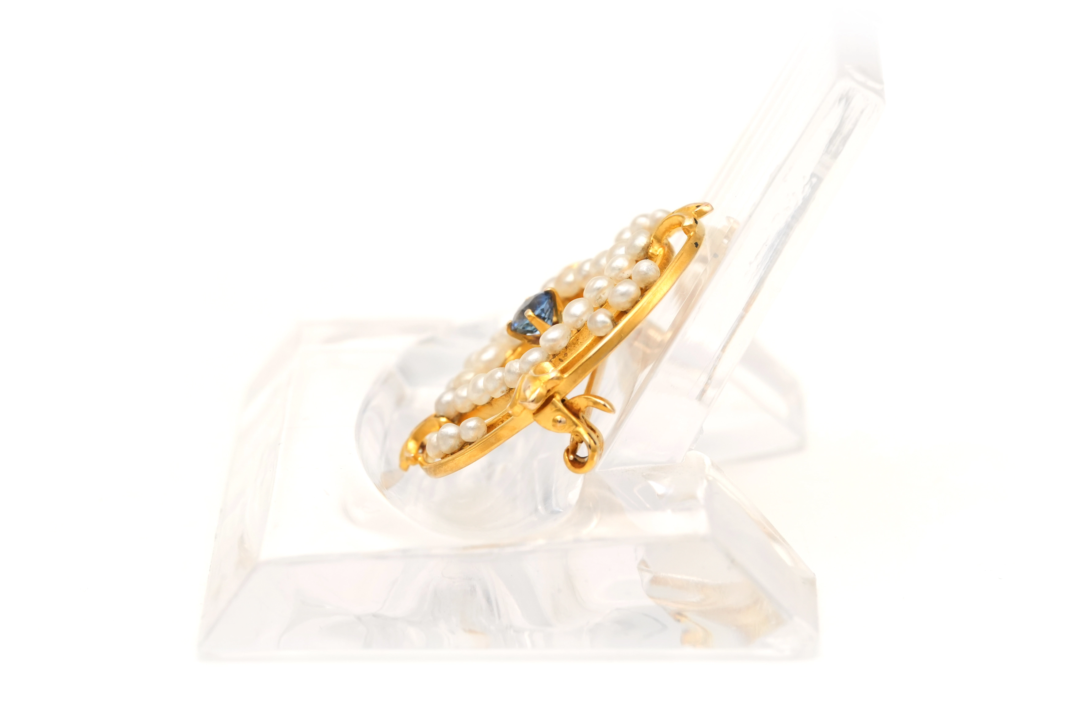 Broche Art Nouveau en or jaune 18 carats sertie d'un saphir et de perles - 5