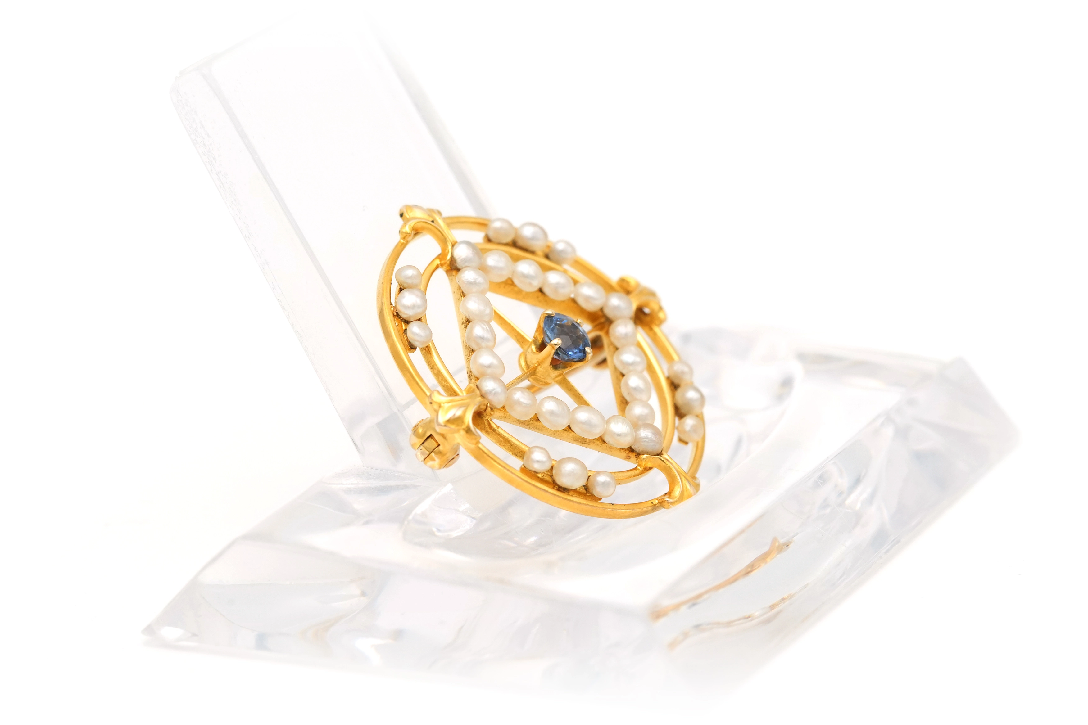 Broche Art Nouveau en or jaune 18 carats sertie d'un saphir et de perles - 7