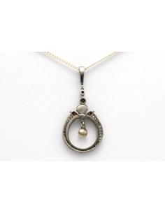 Pendentif Art Déco en or blanc 18 carats et onyx serti de diamants "taille" rose et d'une perle - 4