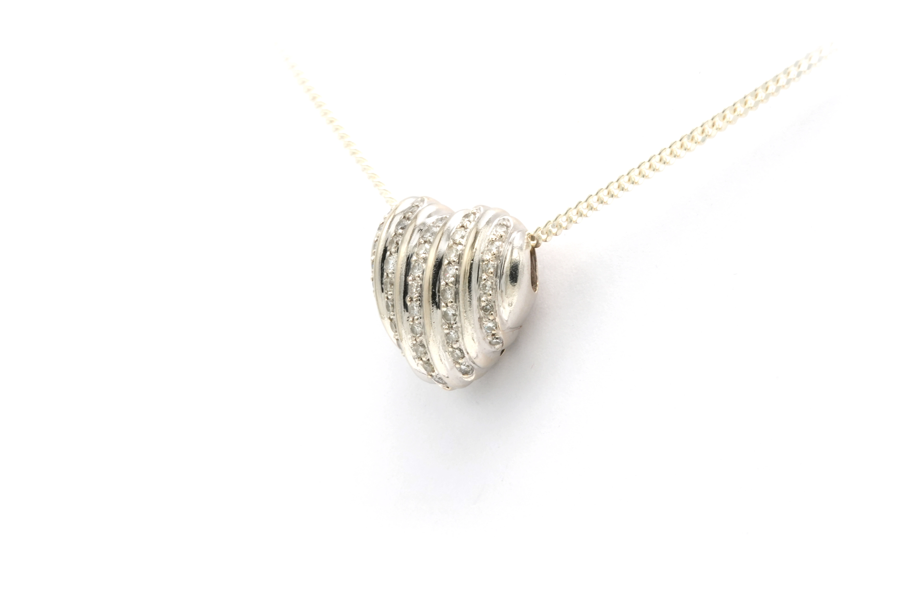 Pendentif contemporain en or blanc 14 carats serti de diamants "taille" brillant (+-0.266ct) - 2