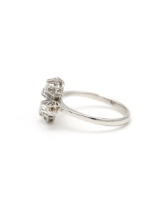 Bague Art Déco en or blanc 18 carats sertie de diamants - 3