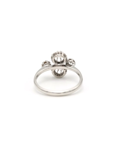 Bague Art Déco en or blanc 18 carats sertie de diamants - 4