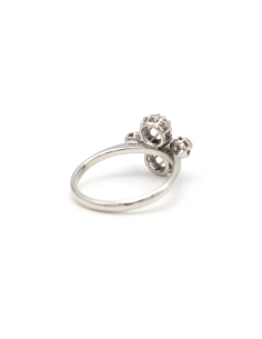 Bague Art Déco en or blanc 18 carats sertie de diamants - 5