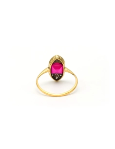 Bague Art Déco en or jaune et blanc 18 carats sertie d'un rubis de synthèse et de diamants "taille" rose - 4