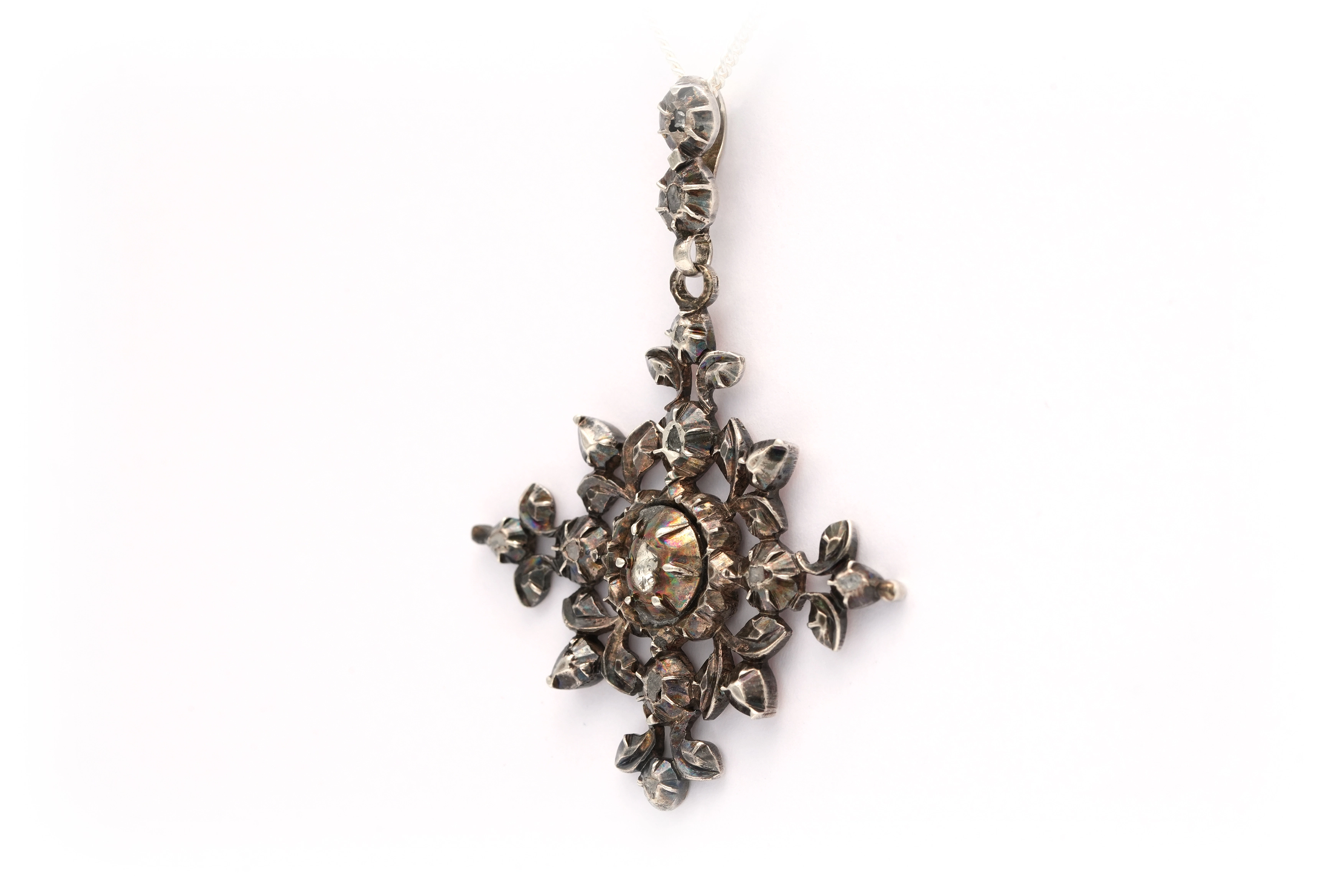 Pendentif Napoléon III en or jaune 18 carats et argent serti de diamants "taille" rose - 2