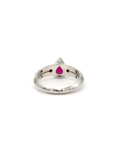 Bague contemporaine en or blanc 18 carats sertie d'un rubis et de diamants "taille" brillant (0,2ct) - 4