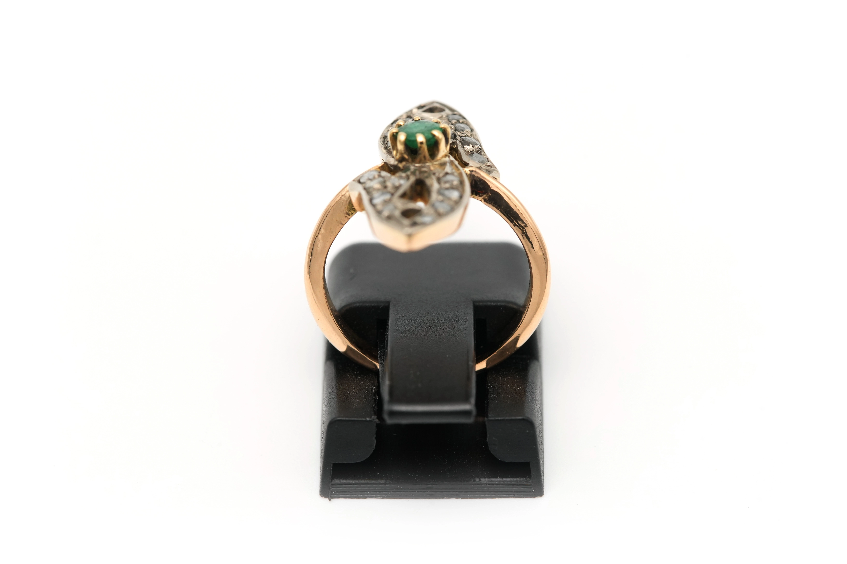 Bague Art Nouveau en or jaune 18 carats sertie d'une émeraude et de diamants "taille" rose - 4