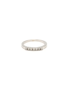 Alliance demi-américaine contemporaine en or blanc 9 carats sertie de diamants - 1