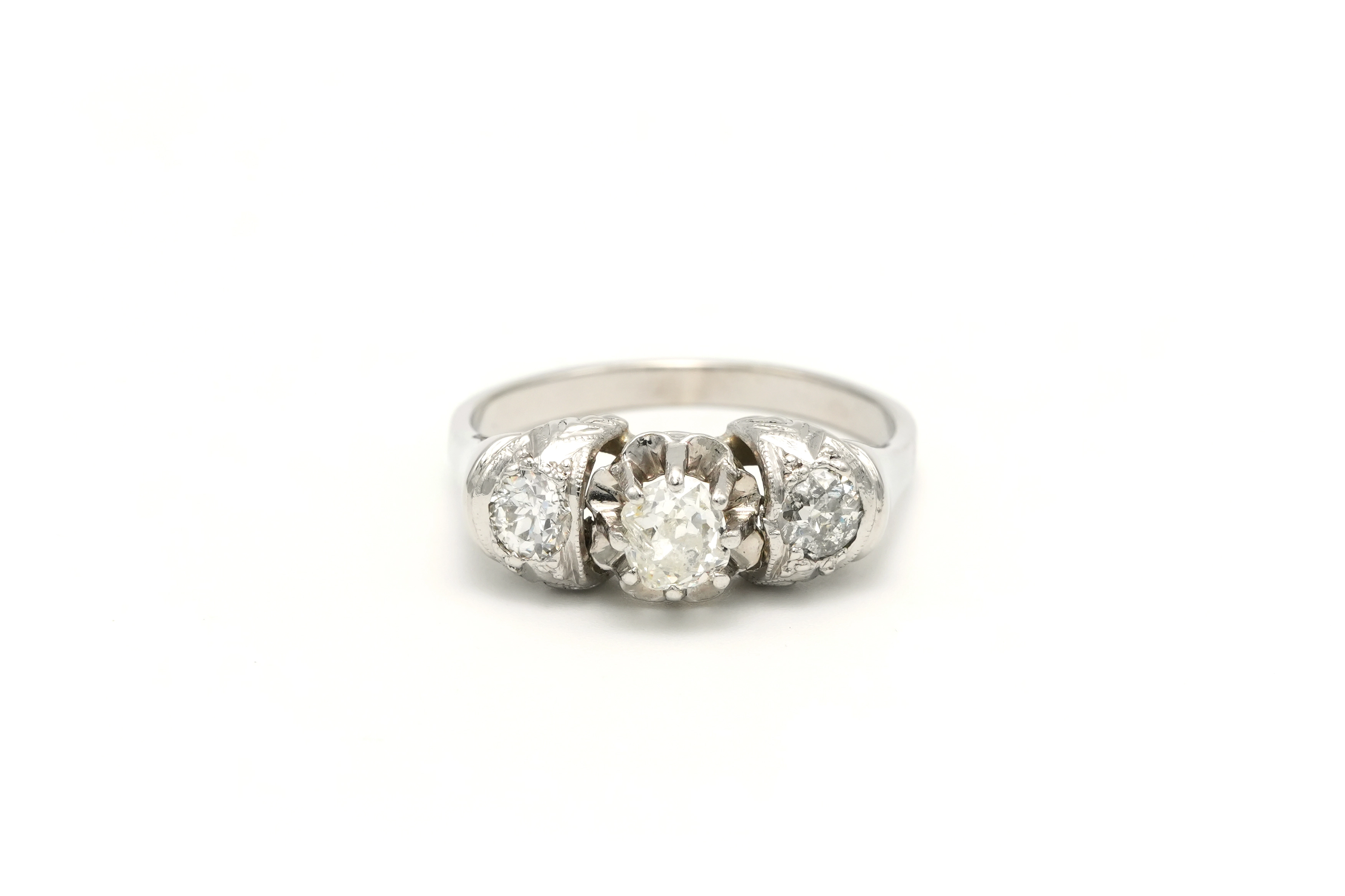 Bague Art-Deco en or blanc 18 carats sertie de diamants "taille" brillant (+-0.51ct) - - 1