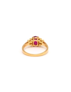 Bague contemporaine en or jaune 18 carats sertie d'un rubis et de diamants "taille" brillant (+-0.07ct) - 4