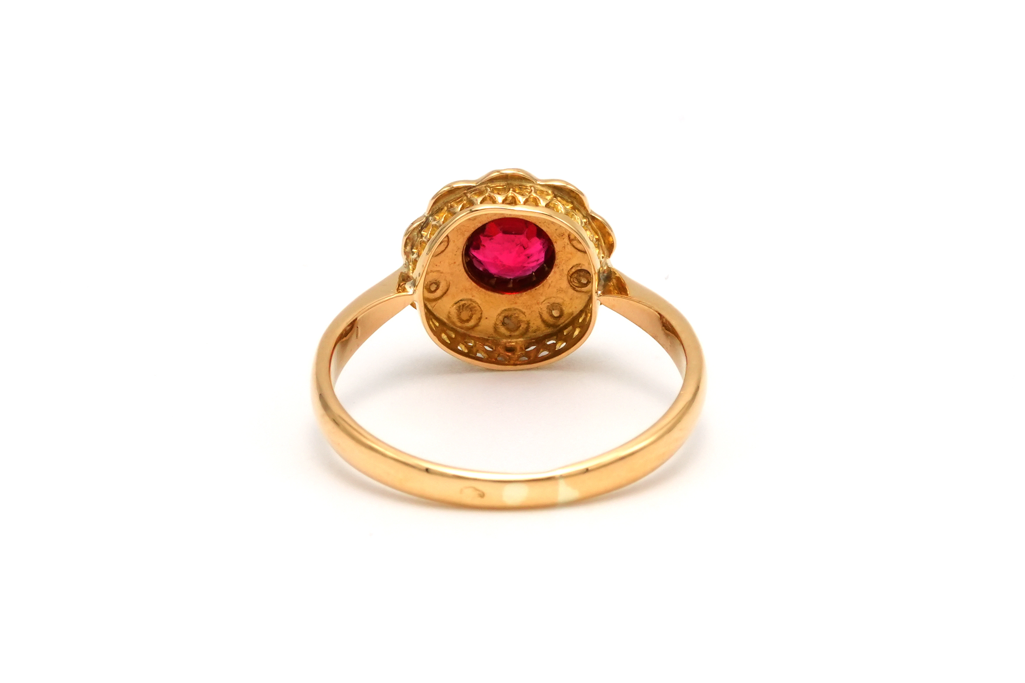 Bague Art Déco en or jaune 18 carats sertie de perles et d'un rubis de synthèse - 4