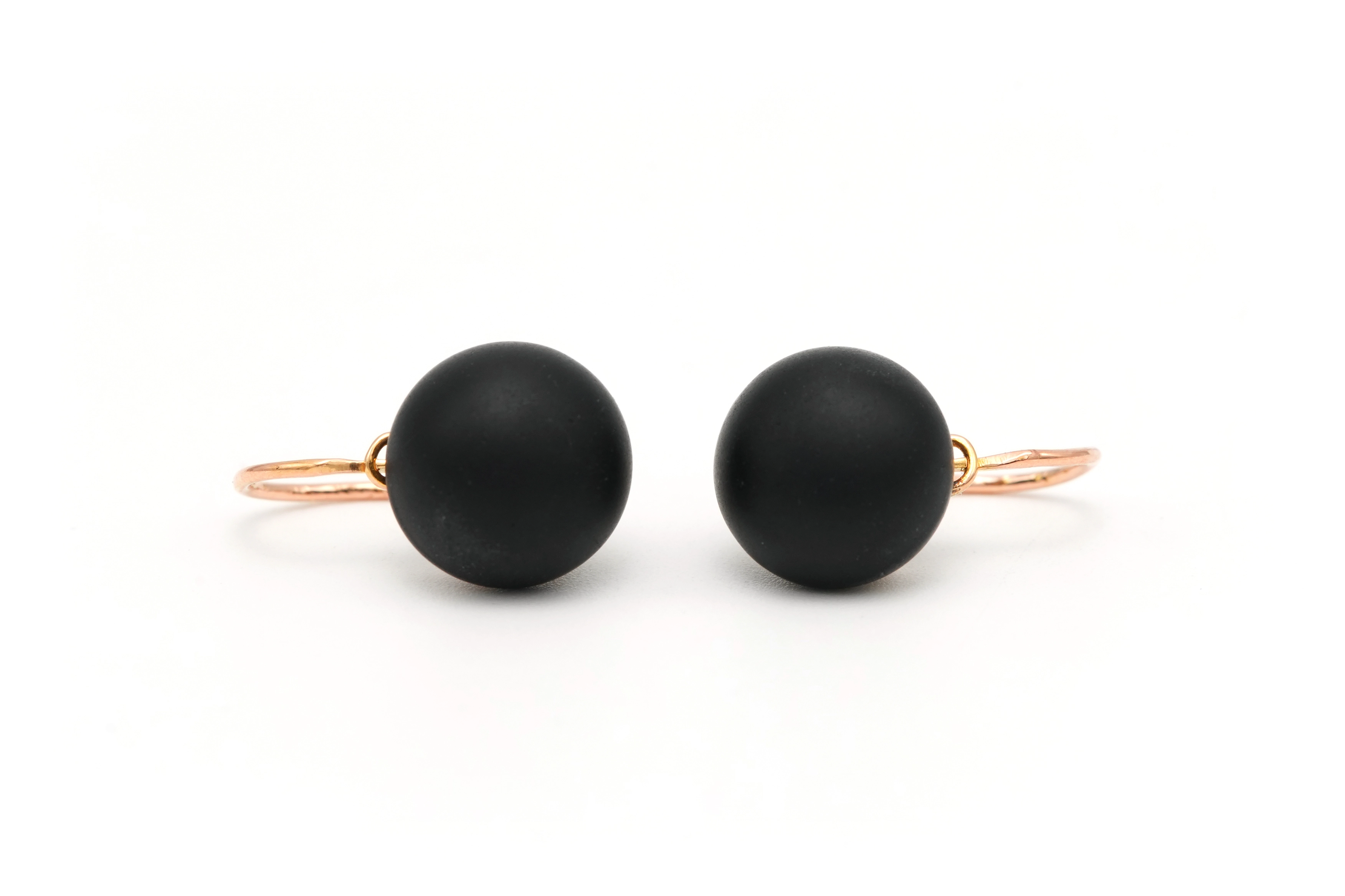 Boucles d'oreilles Napoléon III en or 18 carats serties d'onyx - 1