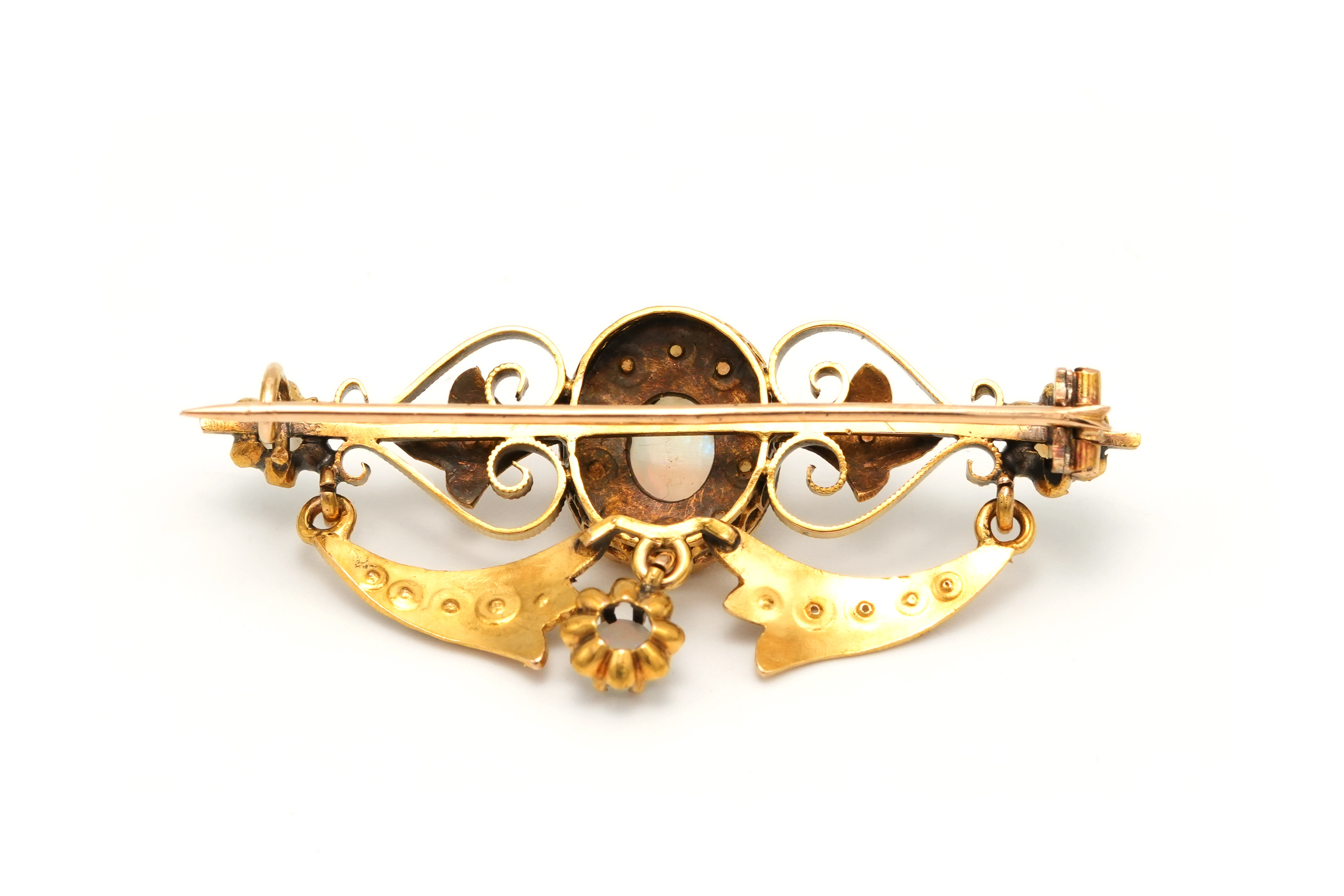Broche Art Nouveau en or jaune 18 carats sertie d'opales et de perles - 2