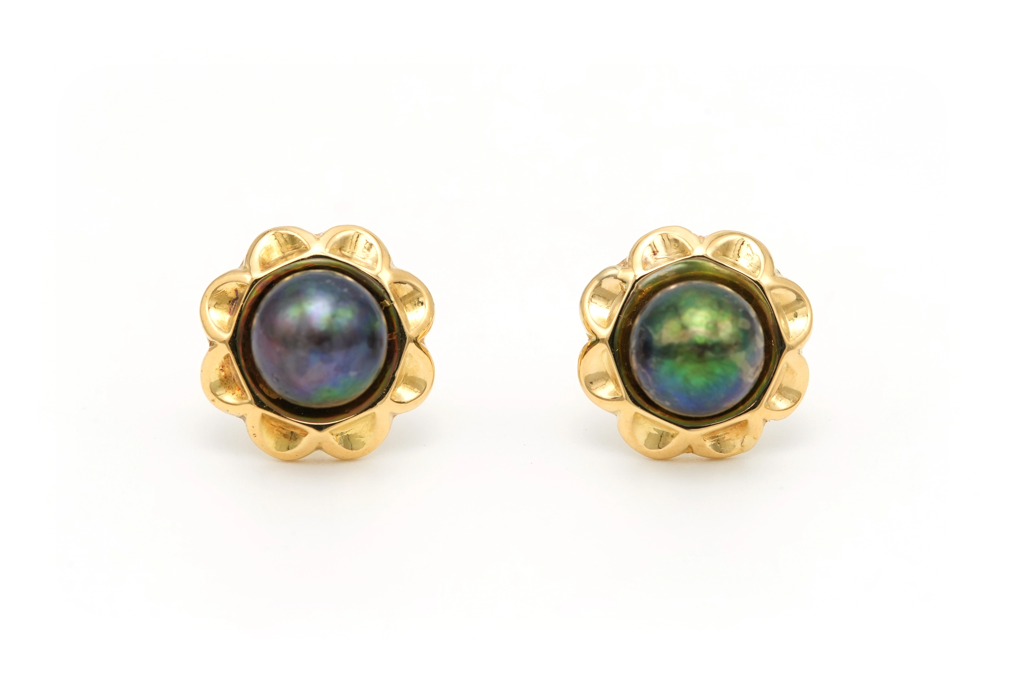 Boucles d'oreilles 1970 en or jaune 18 carats serties de perles de Tahiti - 1
