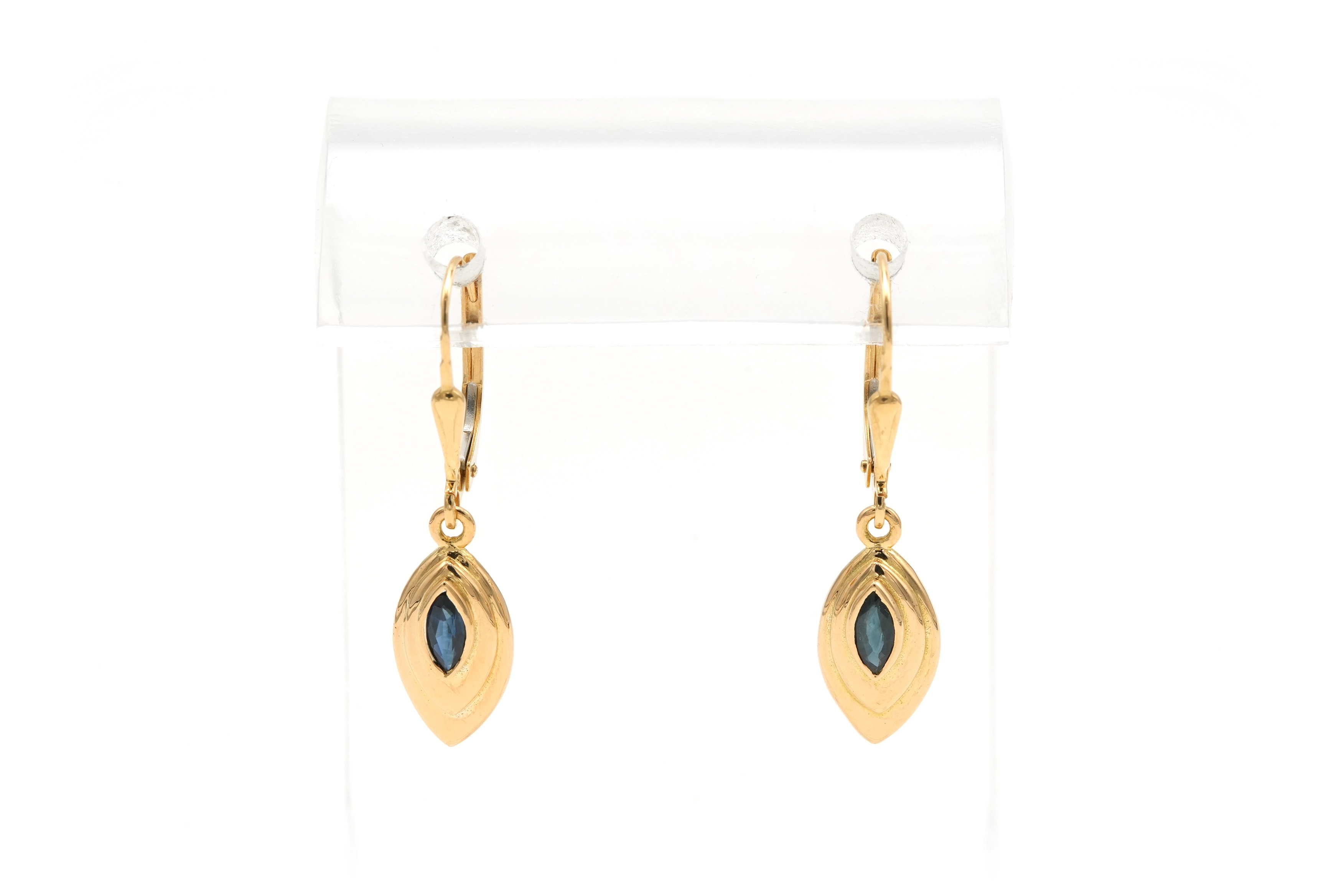 Boucles d'oreilles 1970 en or jaune 18 carats serties de saphirs - 3