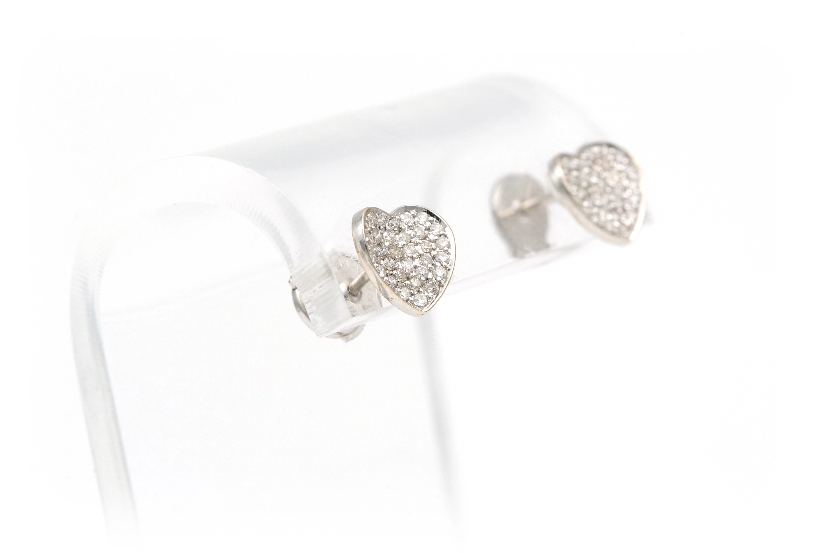 Boucles d'oreilles contemporaines en or blanc 18 carats serties de diamants "taille" brillant (+-0.31ct) - 7