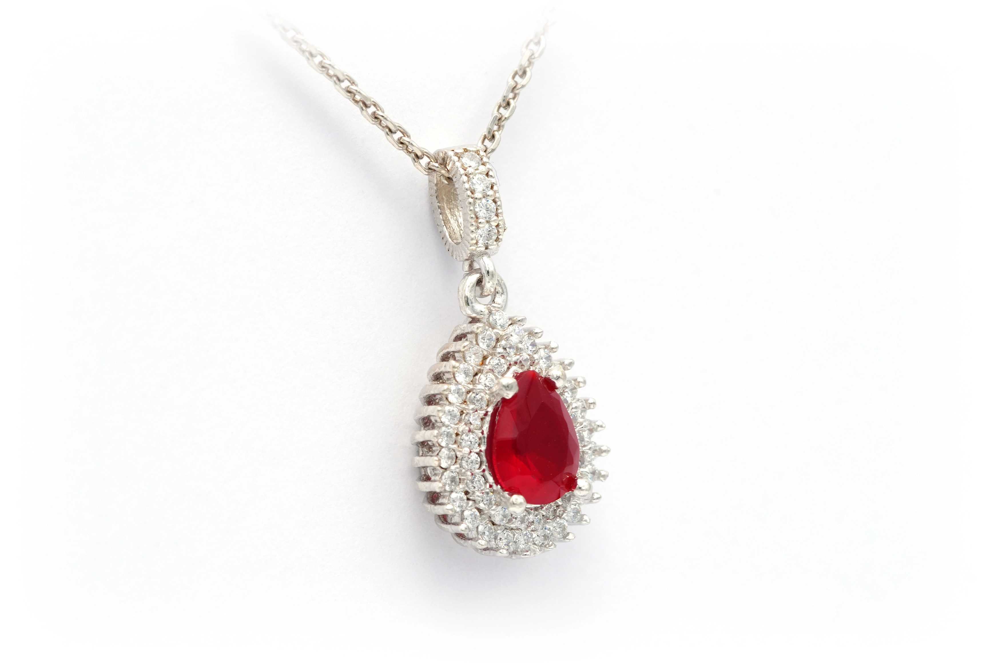 Collier contemporain en argent 925 serti d'un rubis et de zirconiums - 3