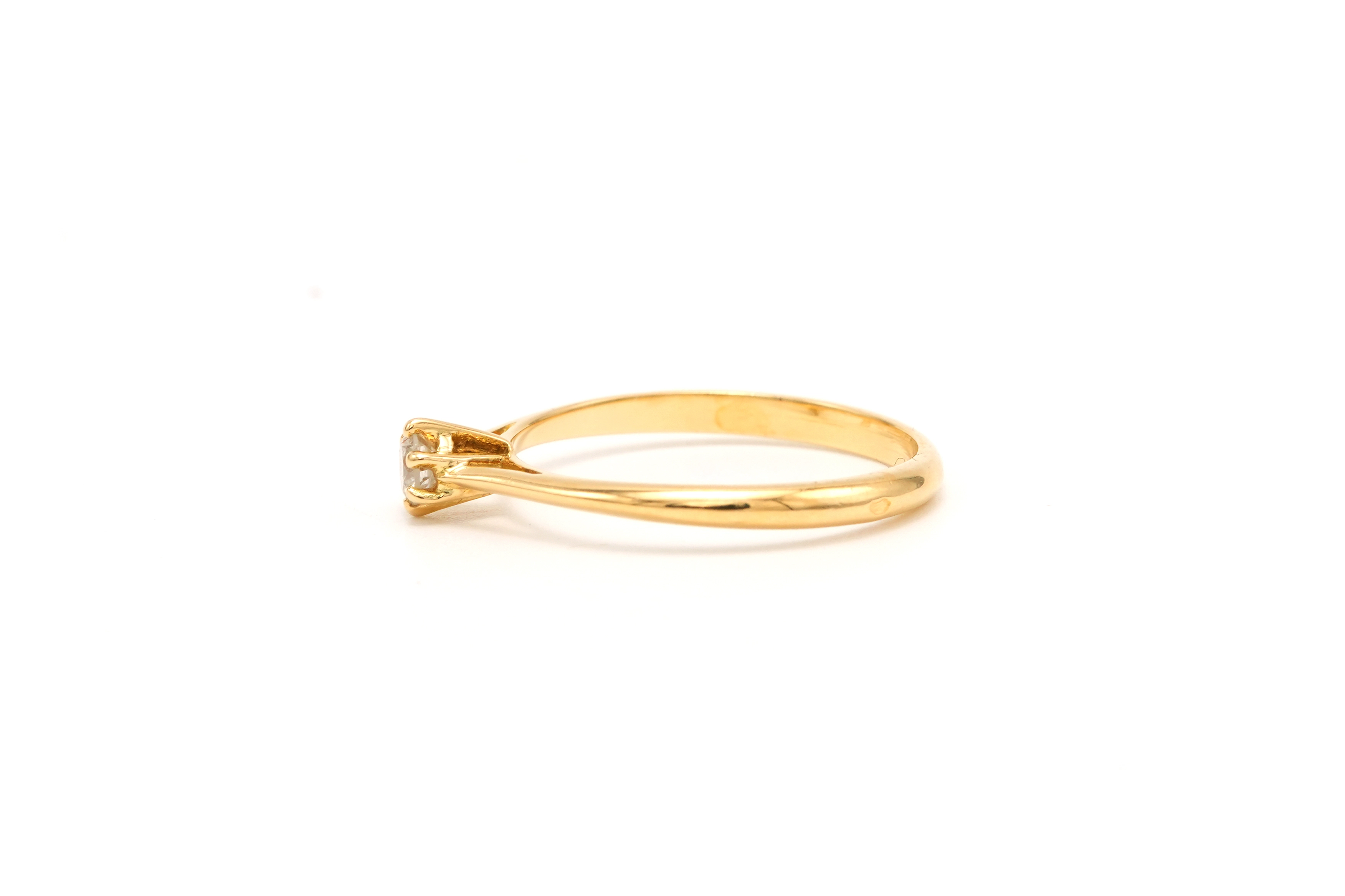 Solitaire contemporain en or jaune 18 carats serti d'un diamant "taille" brillant (+-0.1ct) - 3