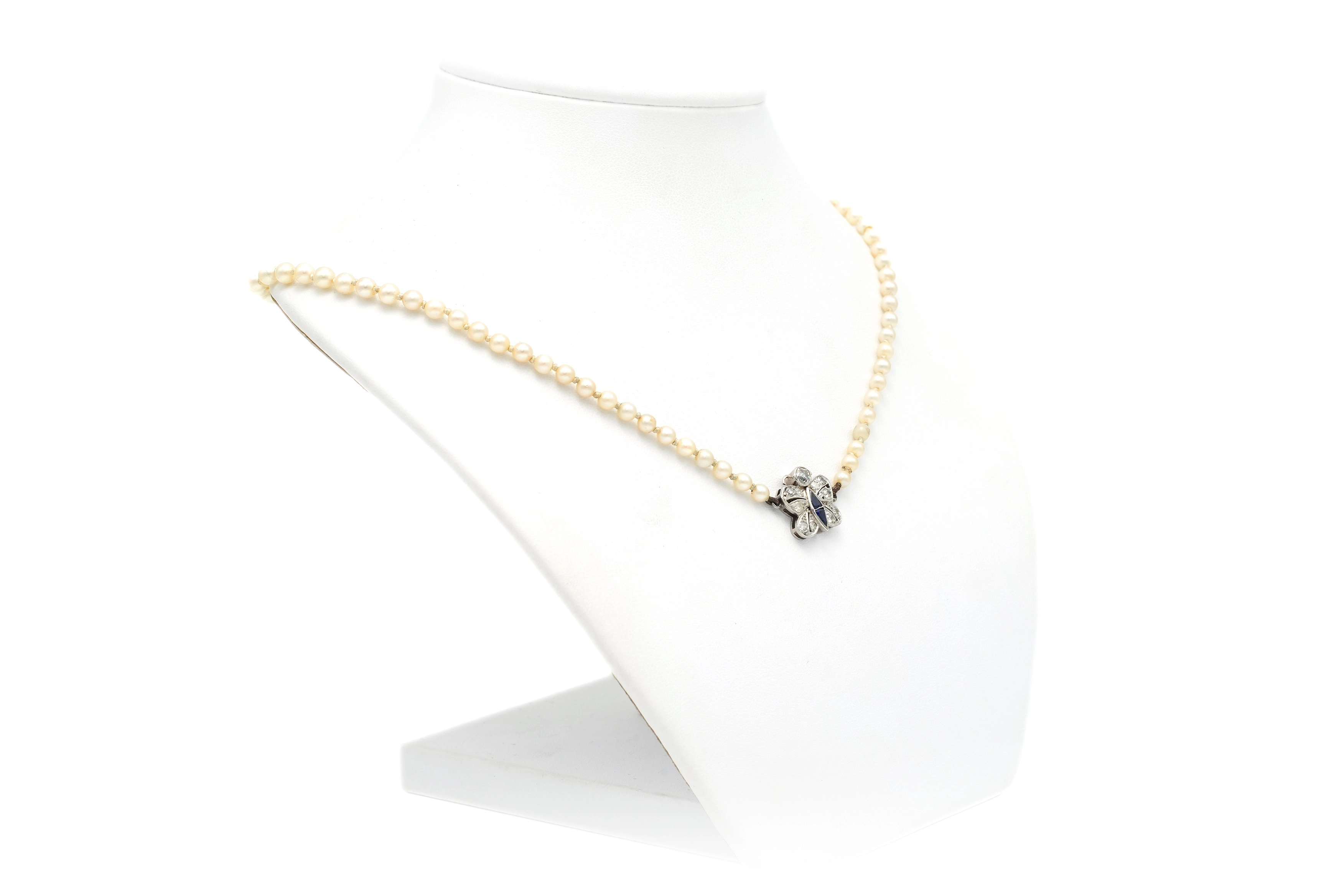 Collier Art Nouveau en or blanc 18 carats serti de diamant "taille" old cut et 8/8 et saphir de synthèse - 4